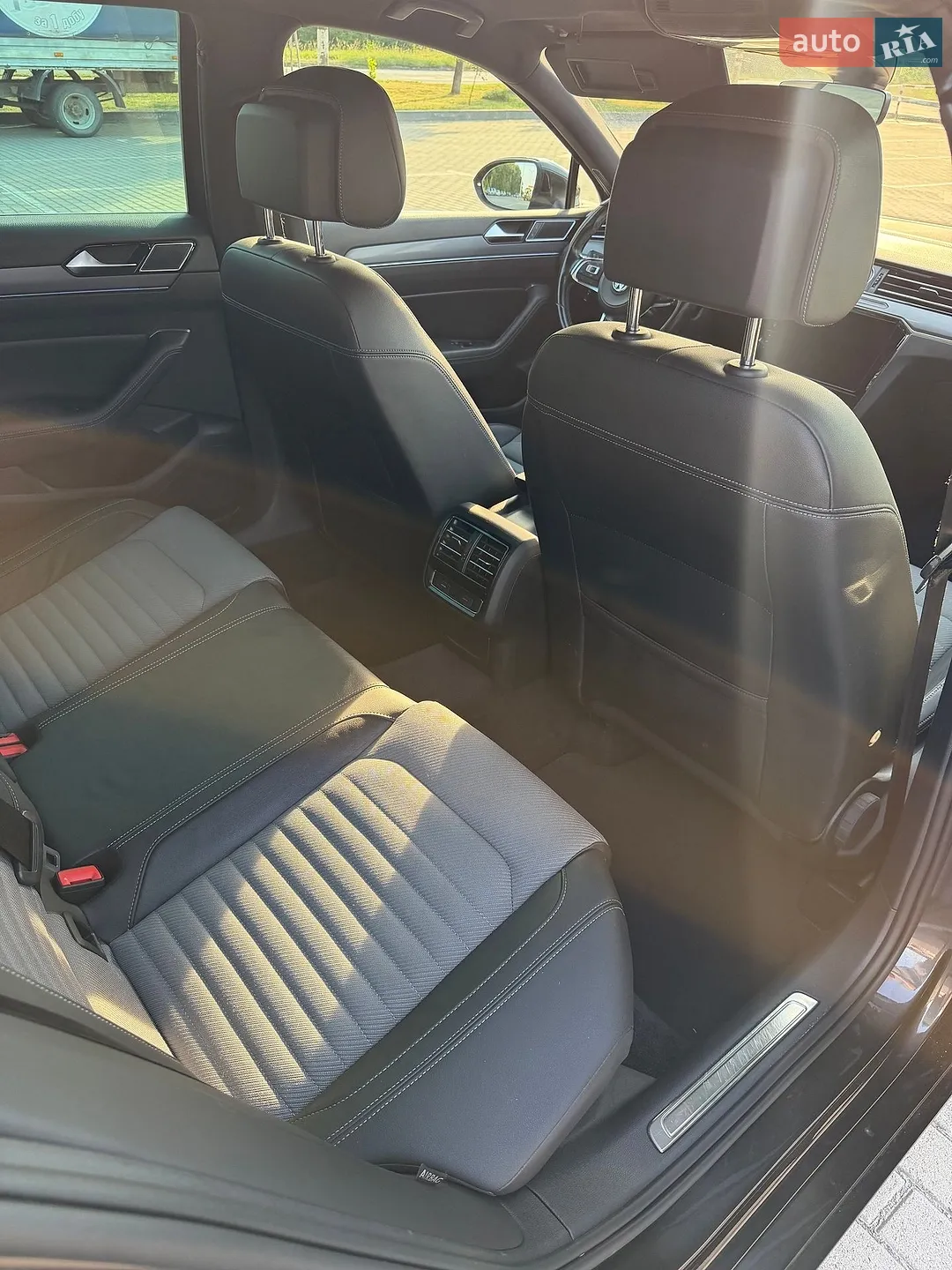 2018 Volkswagen Passat - мініатюра 25