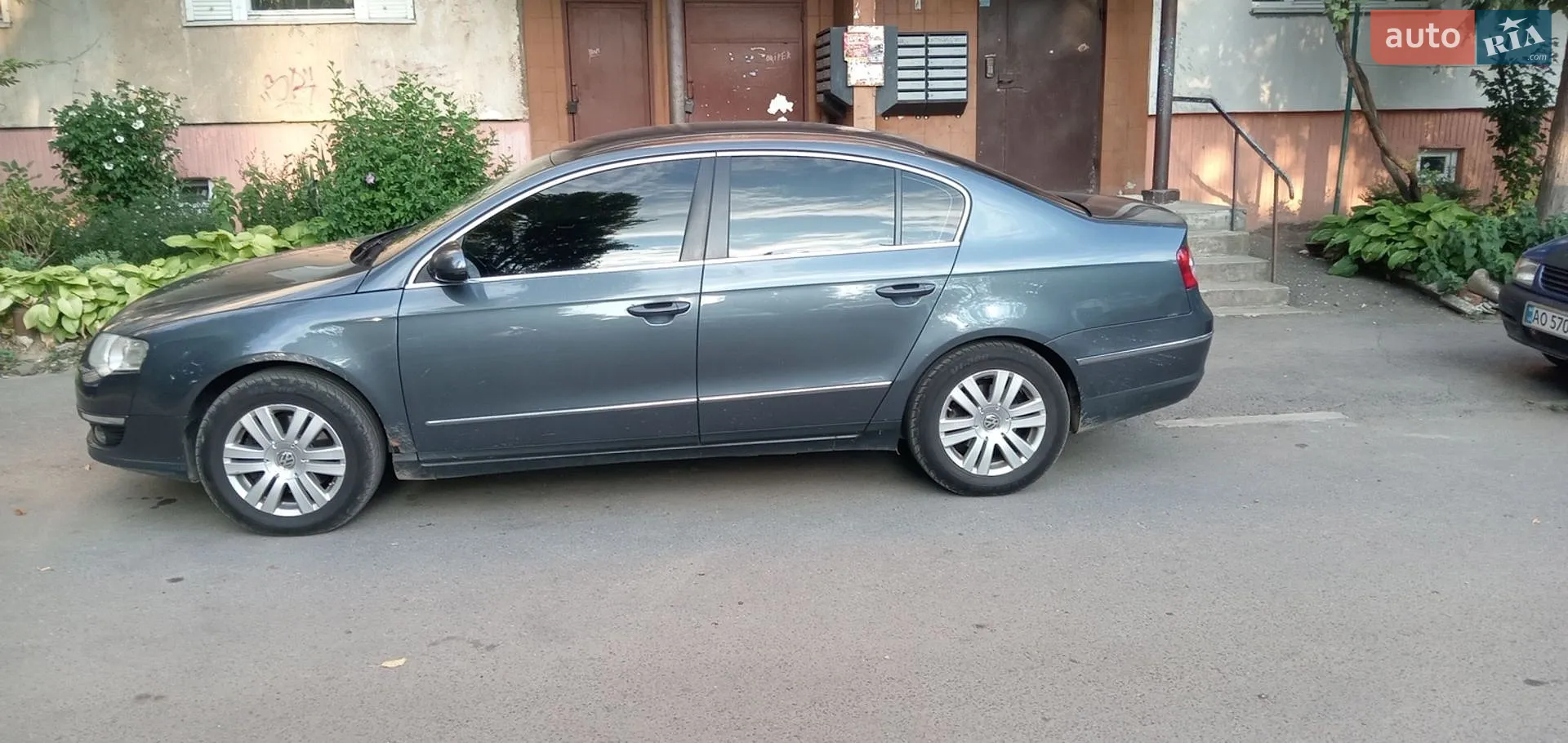 2010 Volkswagen Passat - мініатюра 2