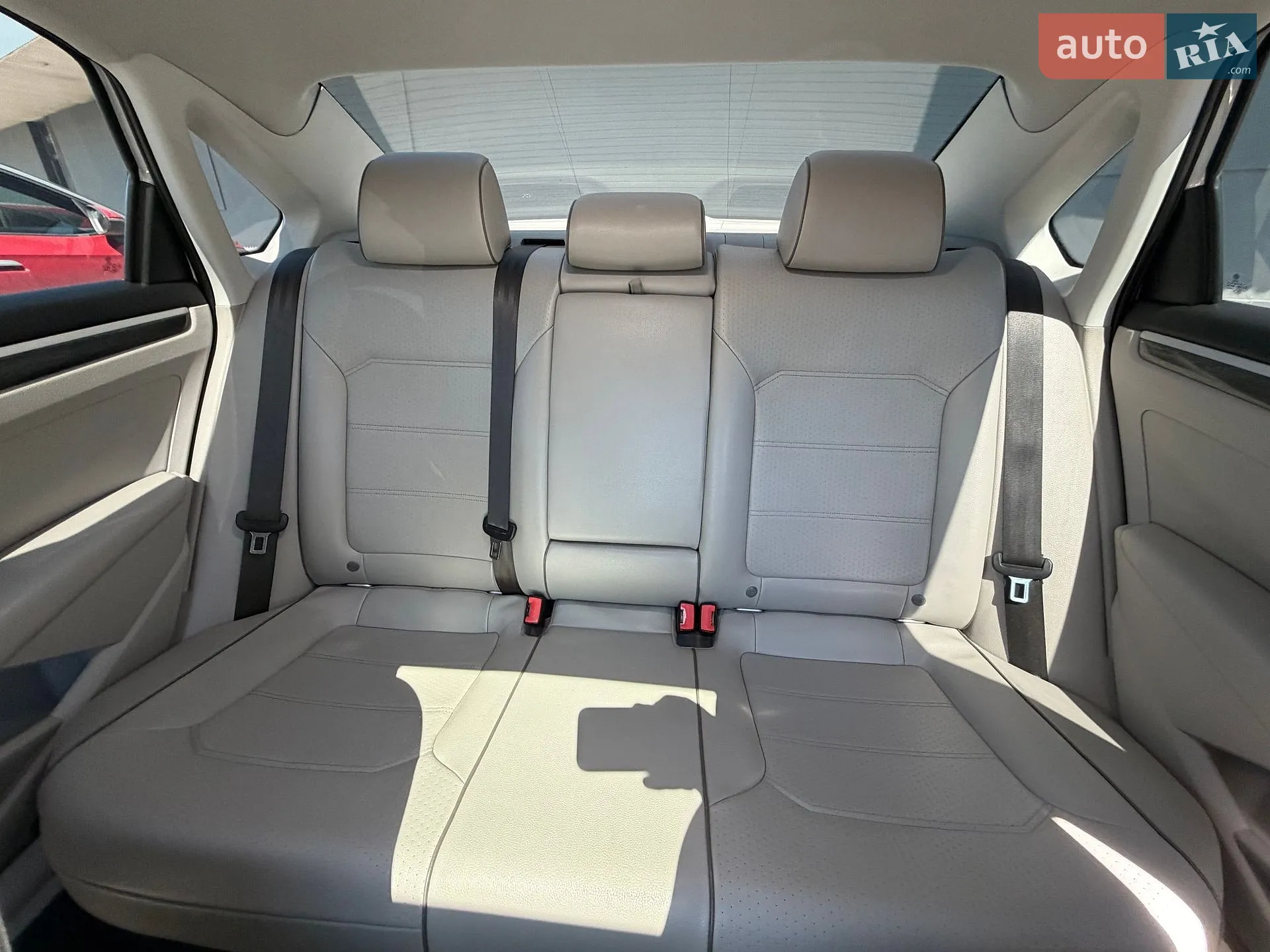2016 Volkswagen Passat - мініатюра 24