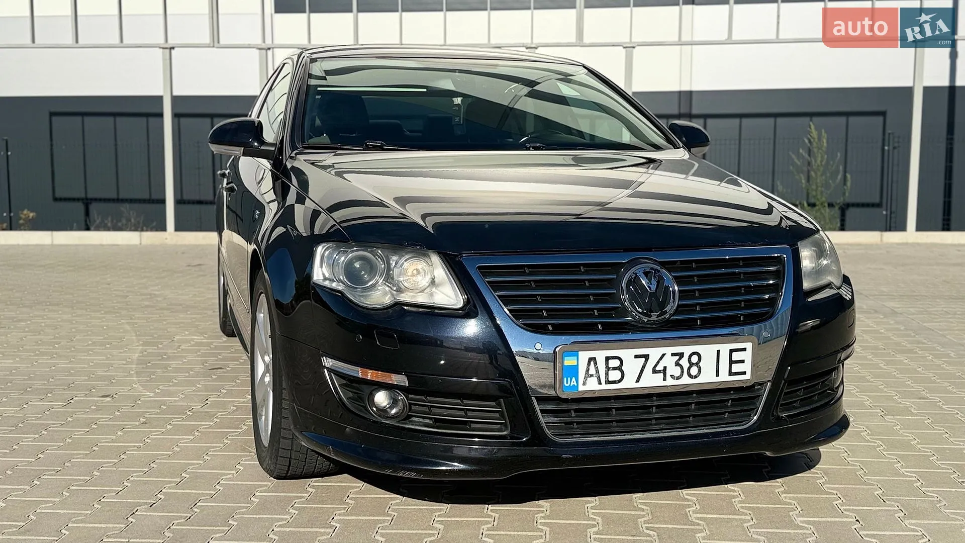 2010 Volkswagen Passat - мініатюра 2