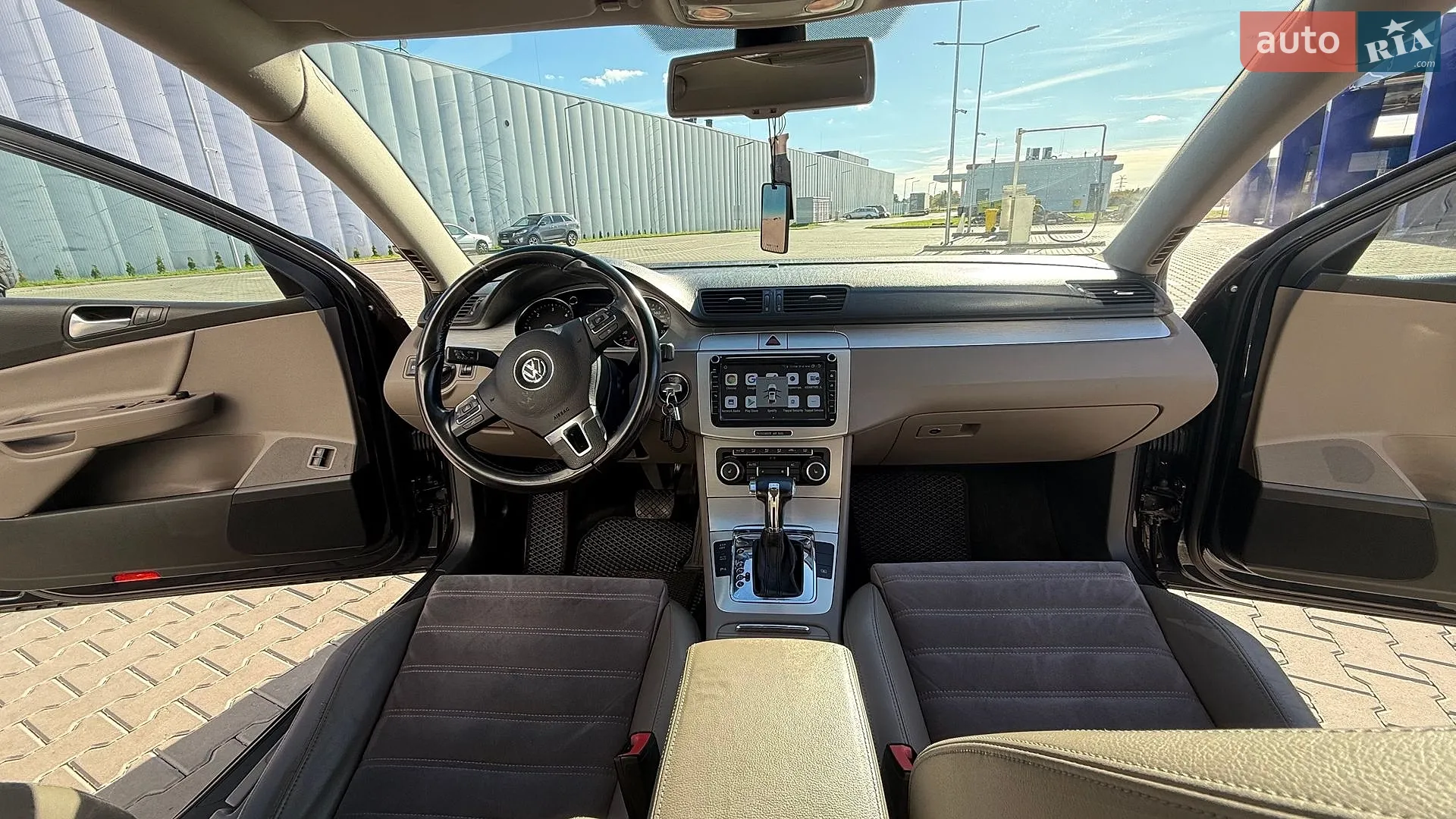 2010 Volkswagen Passat - мініатюра 17