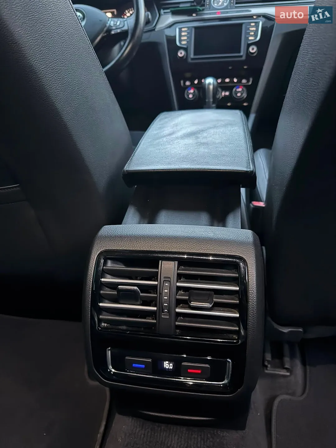2016 Volkswagen Passat - мініатюра 8