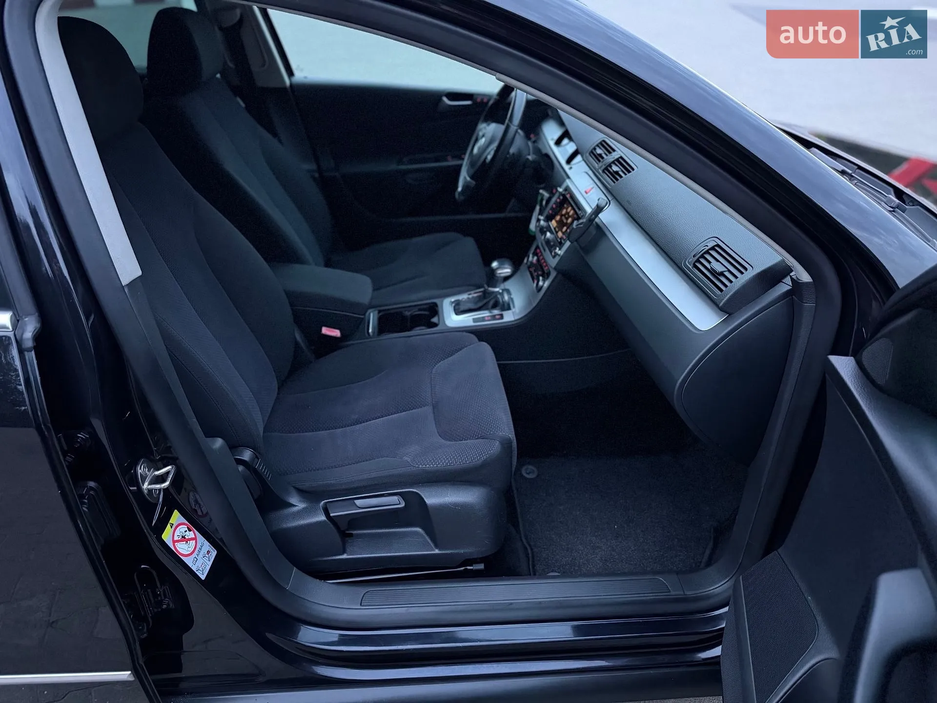 2010 Volkswagen Passat - мініатюра 33
