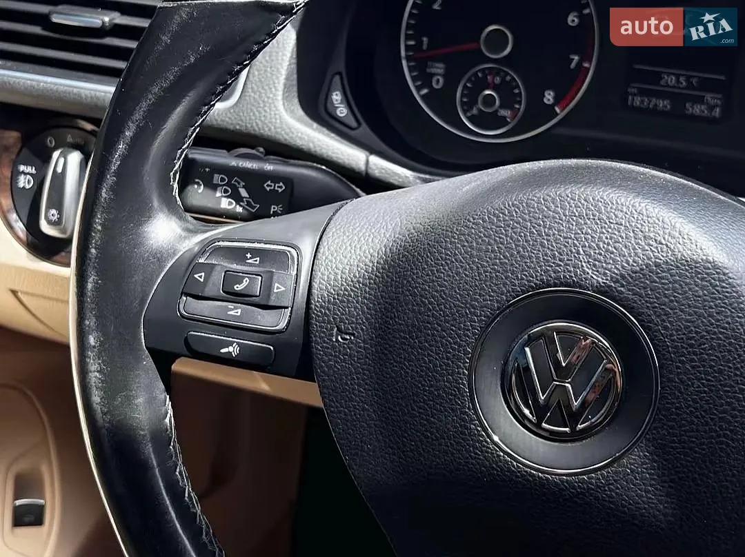2015 Volkswagen Passat - мініатюра 32