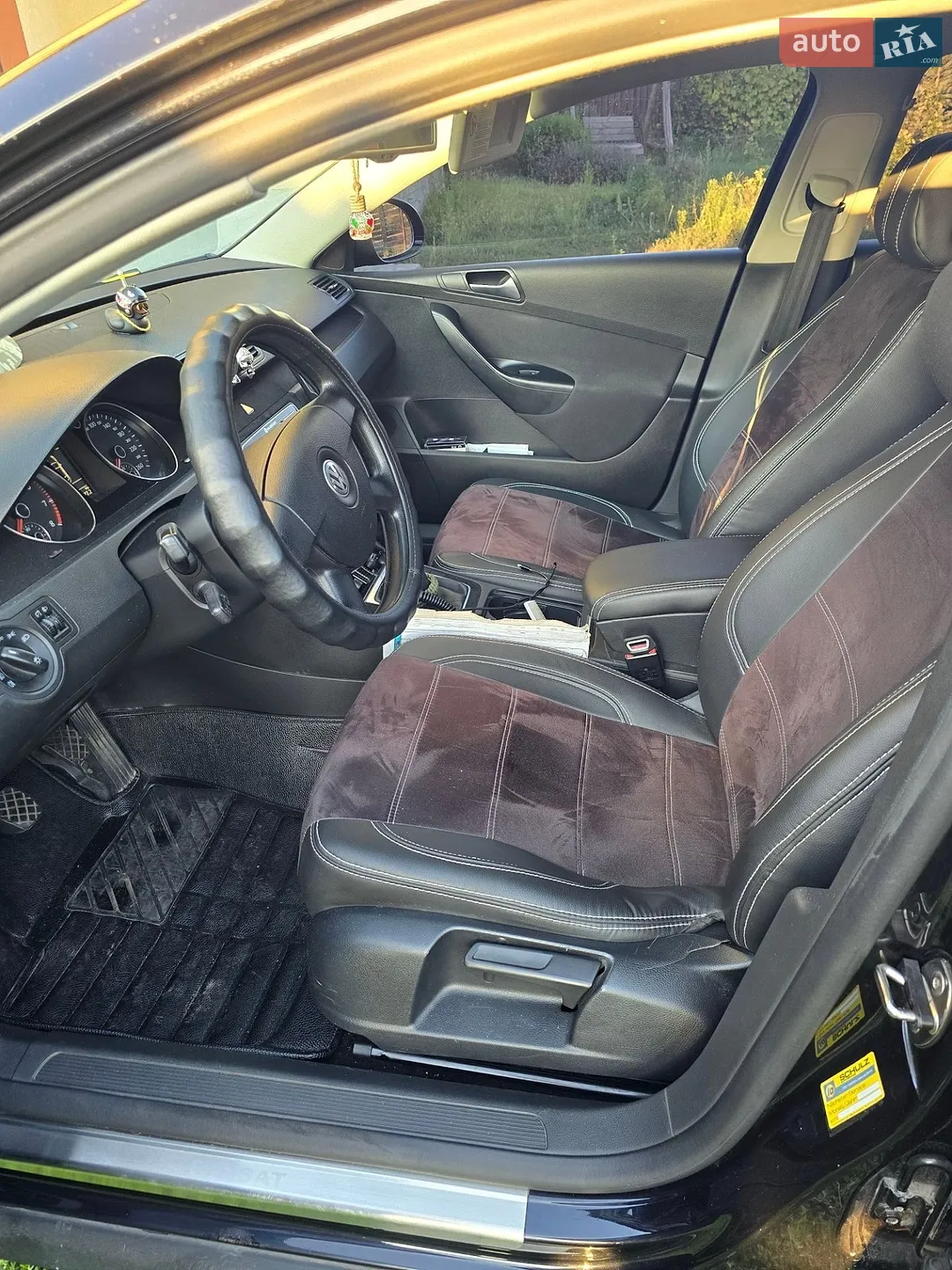 2010 Volkswagen Passat - мініатюра 6