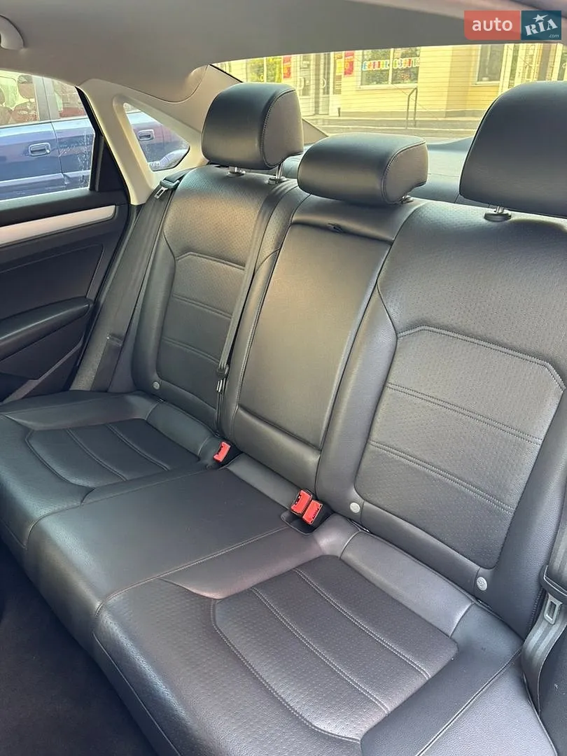 2012 Volkswagen Passat - мініатюра 20
