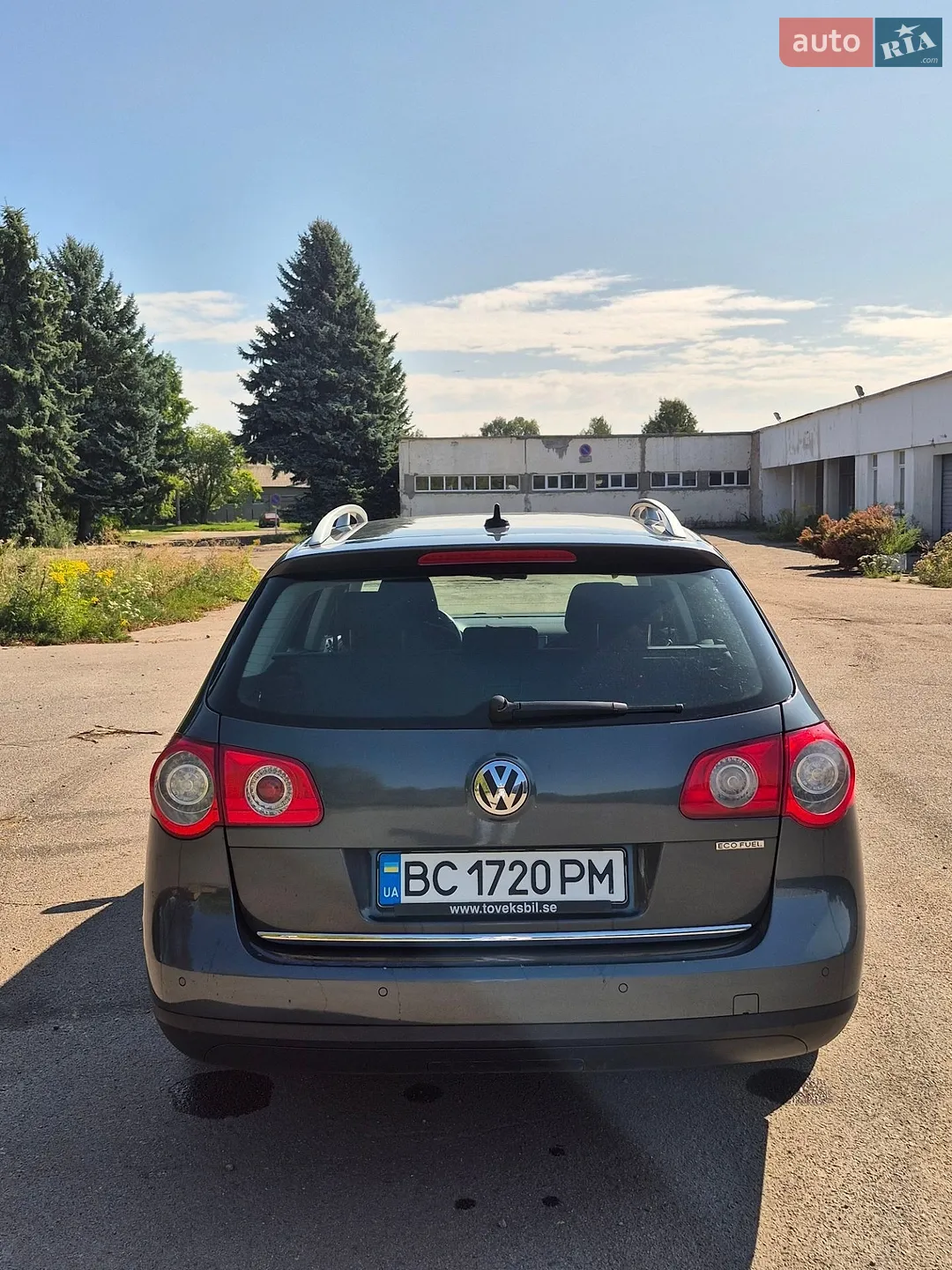 2010 Volkswagen Passat - мініатюра 2