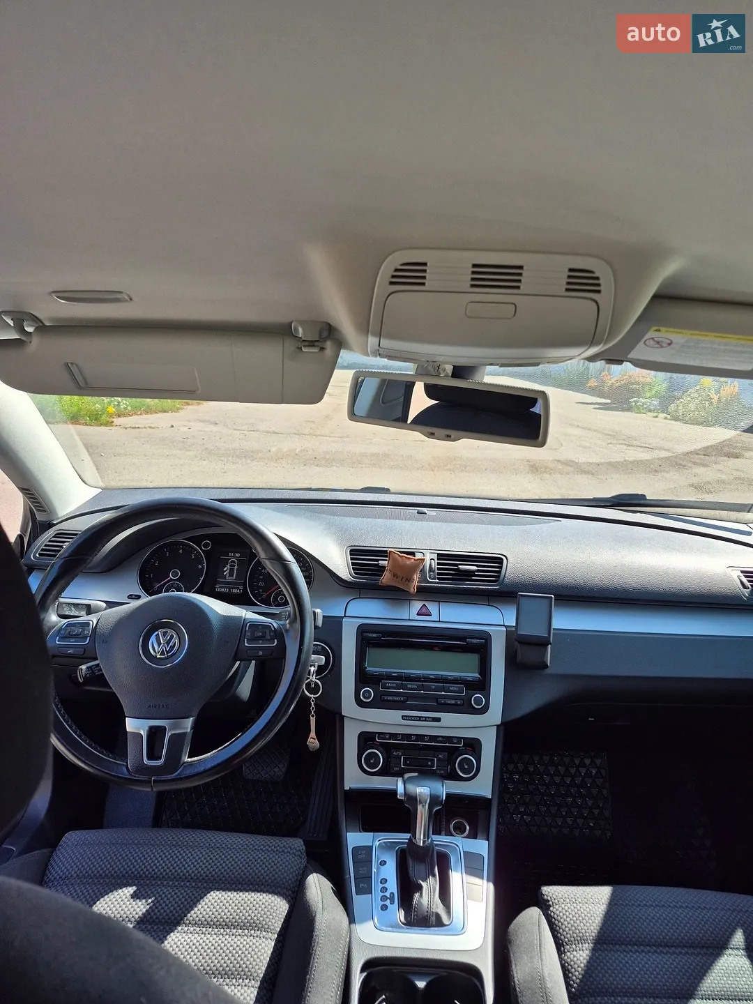 2010 Volkswagen Passat - мініатюра 29