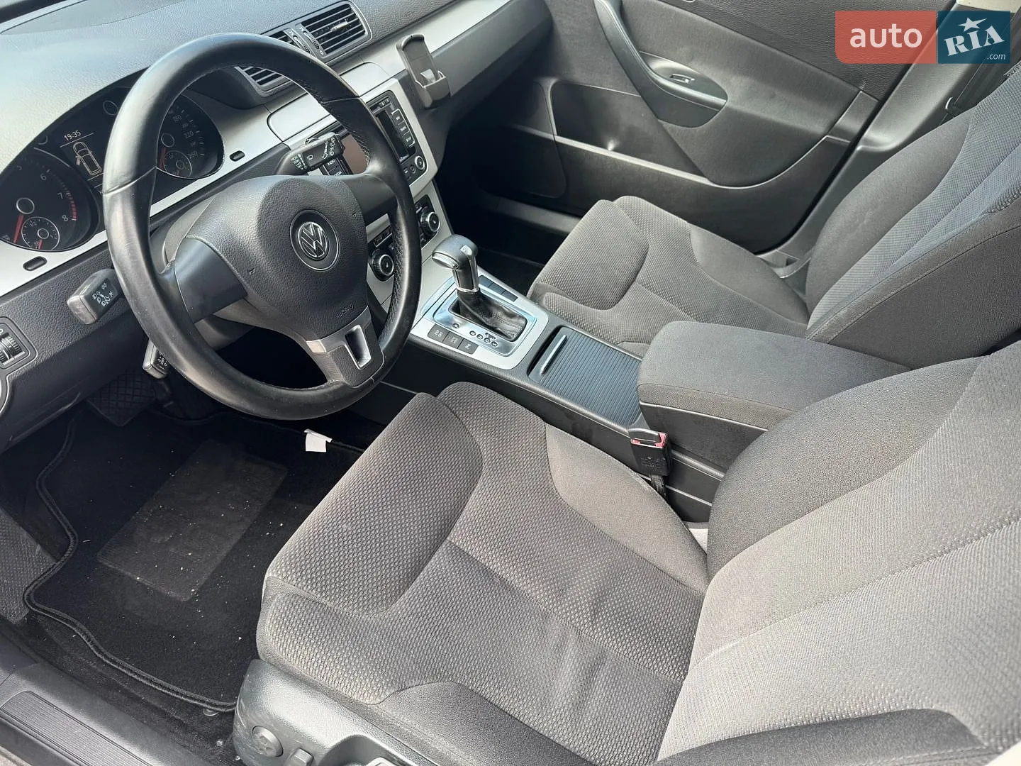 2010 Volkswagen Passat - мініатюра 24