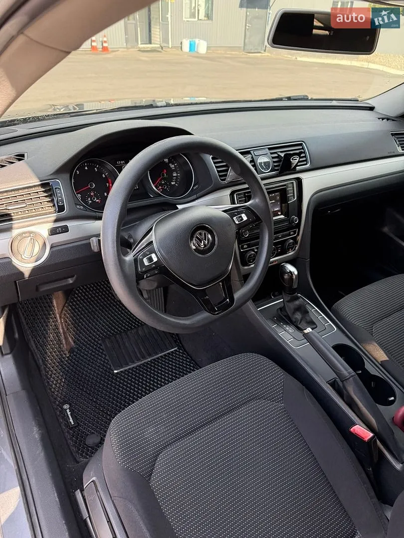 2016 Volkswagen Passat - мініатюра 9