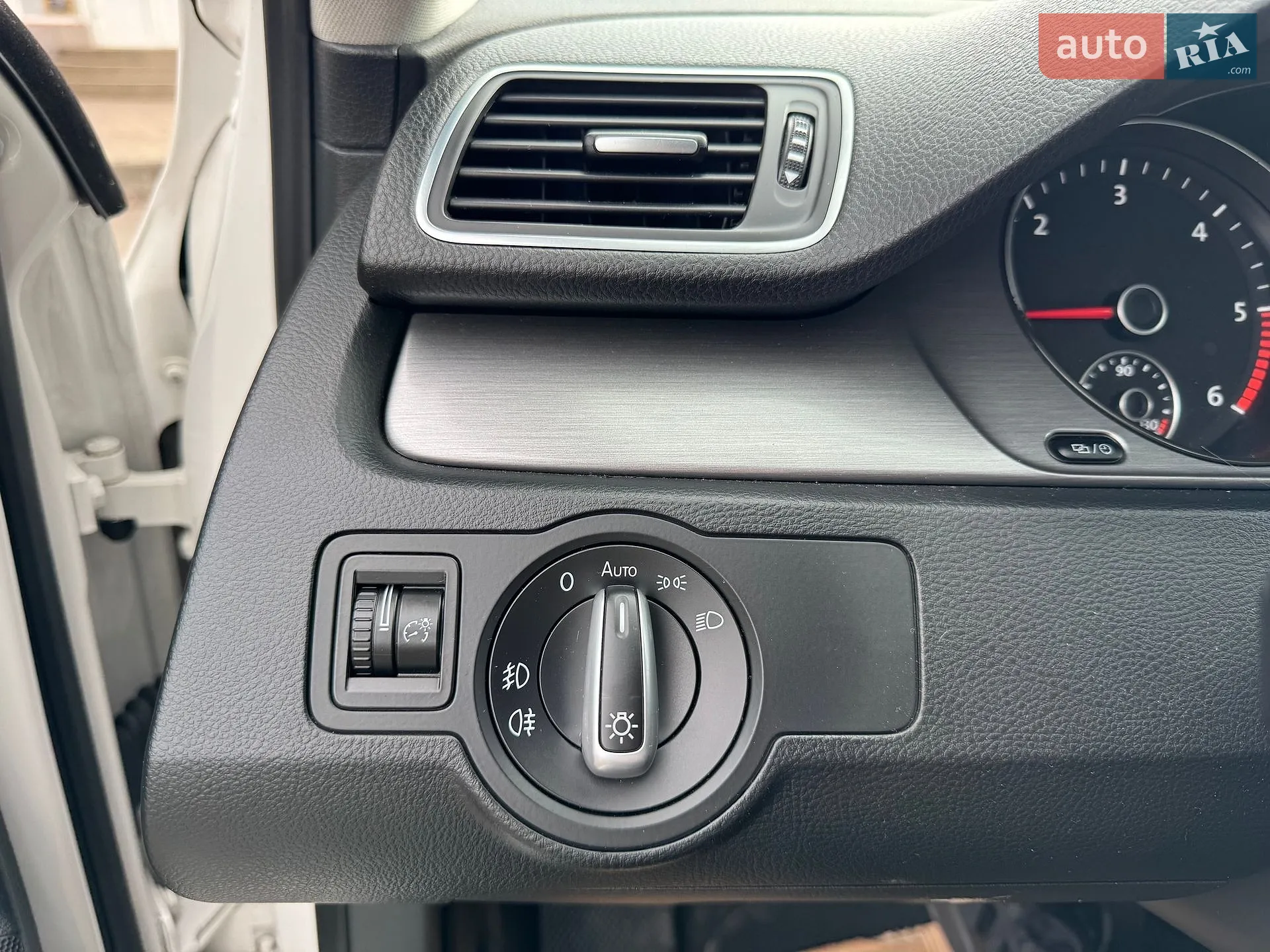 2014 Volkswagen Passat - мініатюра 13