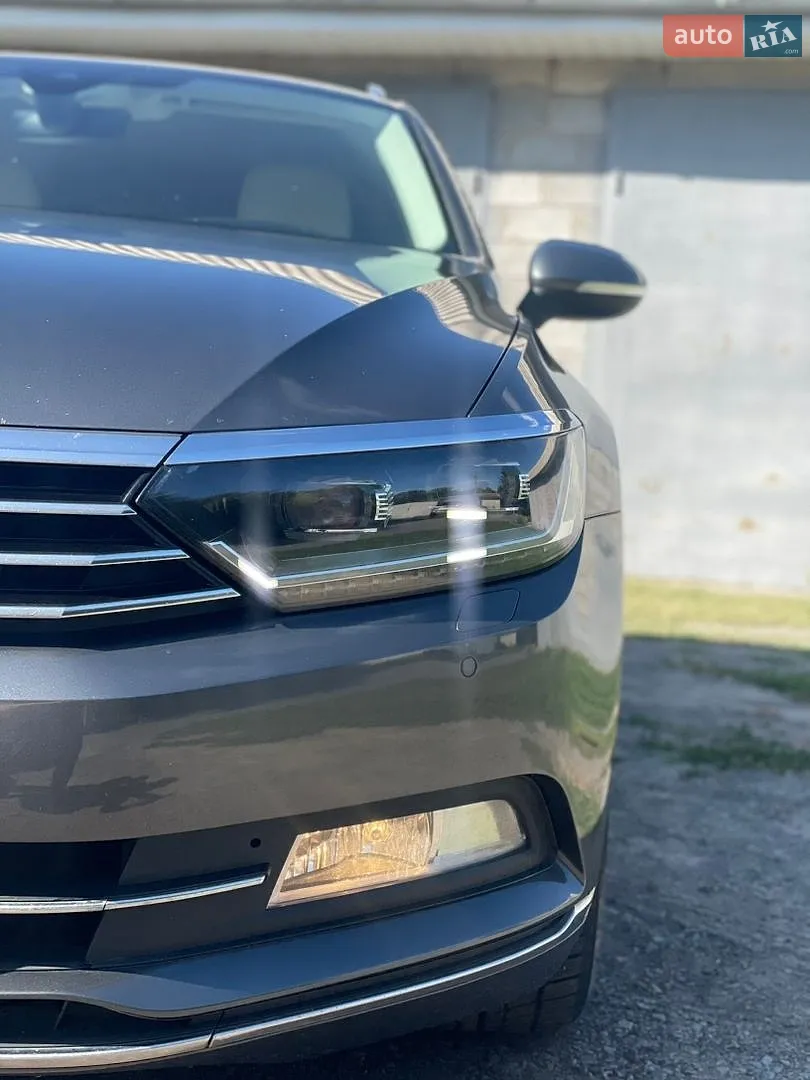 2016 Volkswagen Passat - мініатюра 5