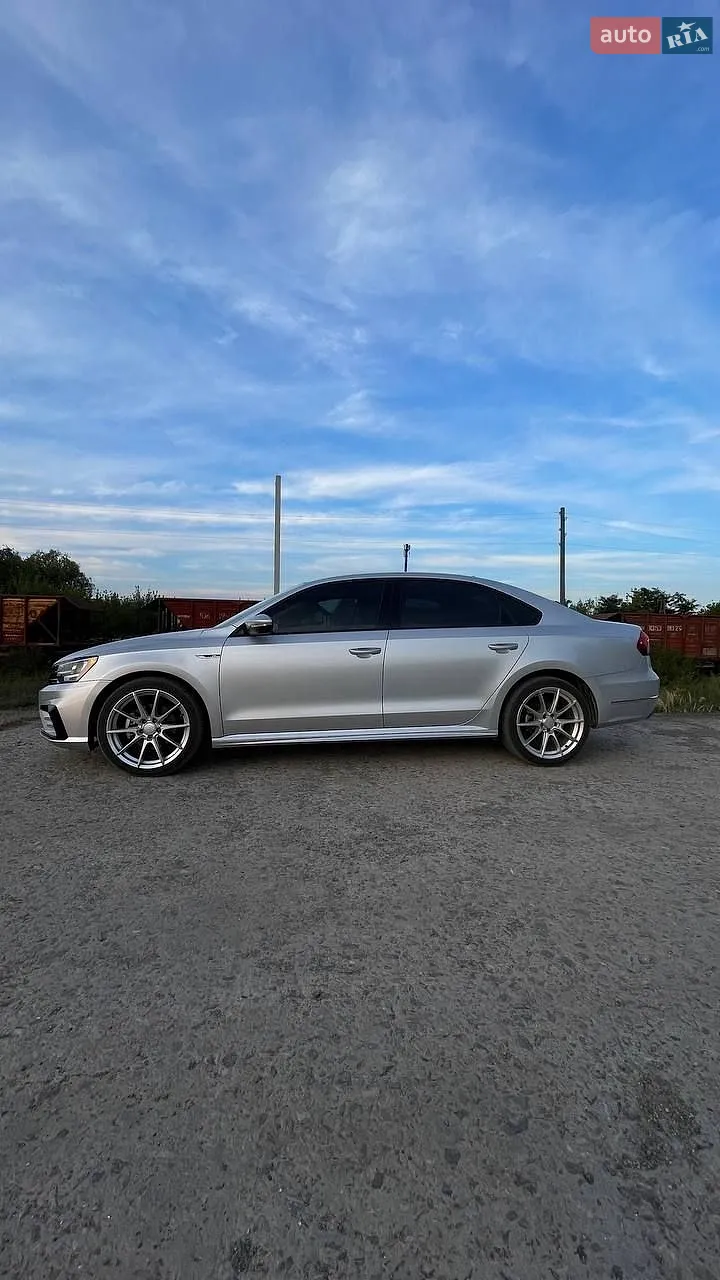 2017 Volkswagen Passat - мініатюра 3