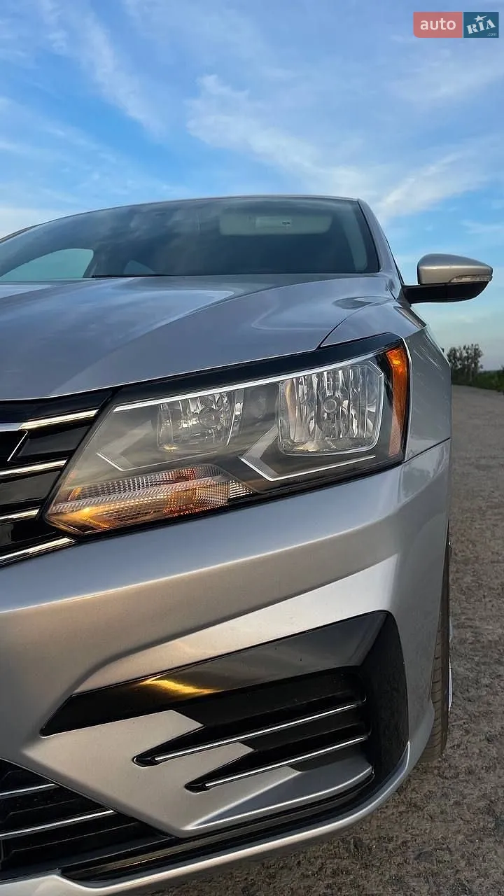 2017 Volkswagen Passat - мініатюра 15