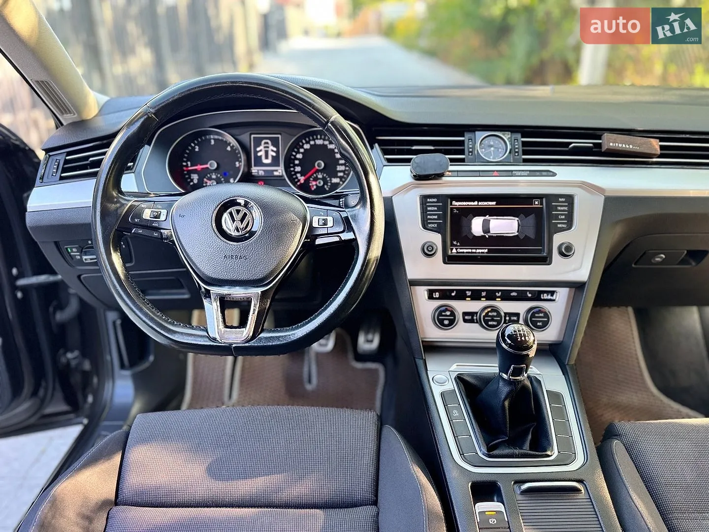 2016 Volkswagen Passat - мініатюра 21