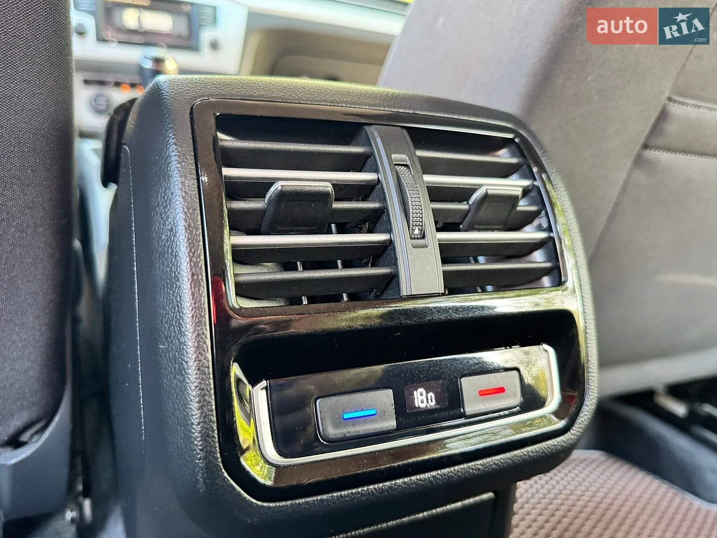 2016 Volkswagen Passat - мініатюра 22