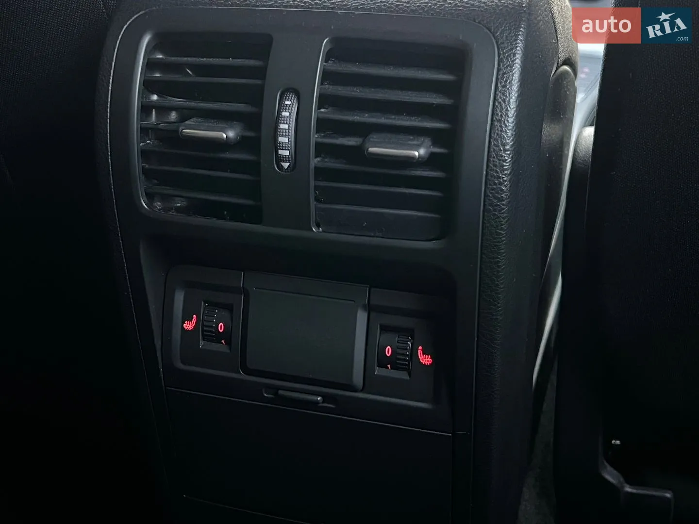 2011 Volkswagen Passat - мініатюра 29