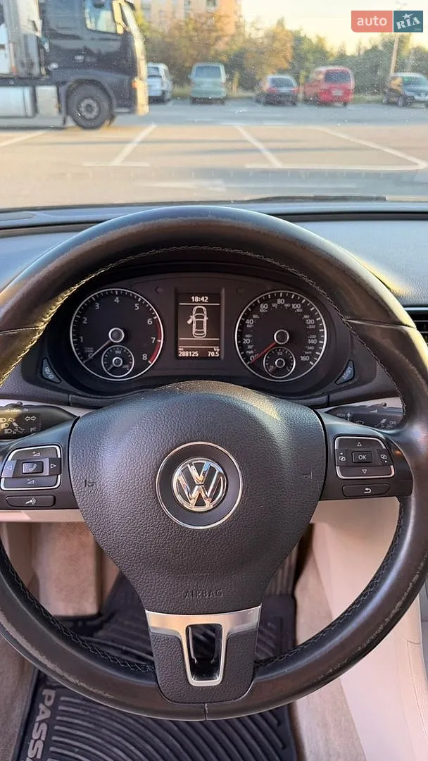 2012 Volkswagen Passat - мініатюра 19