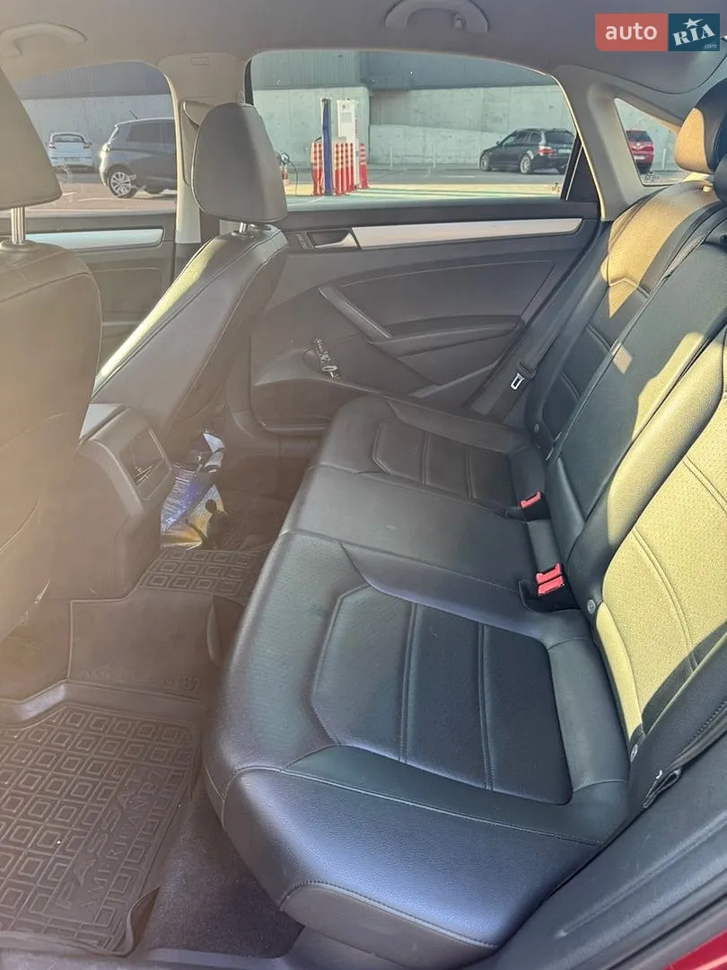 2015 Volkswagen Passat - мініатюра 18