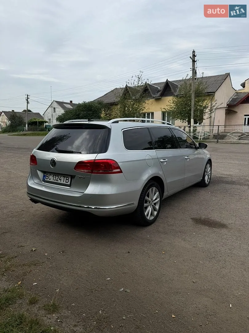 2010 Volkswagen Passat - мініатюра 4