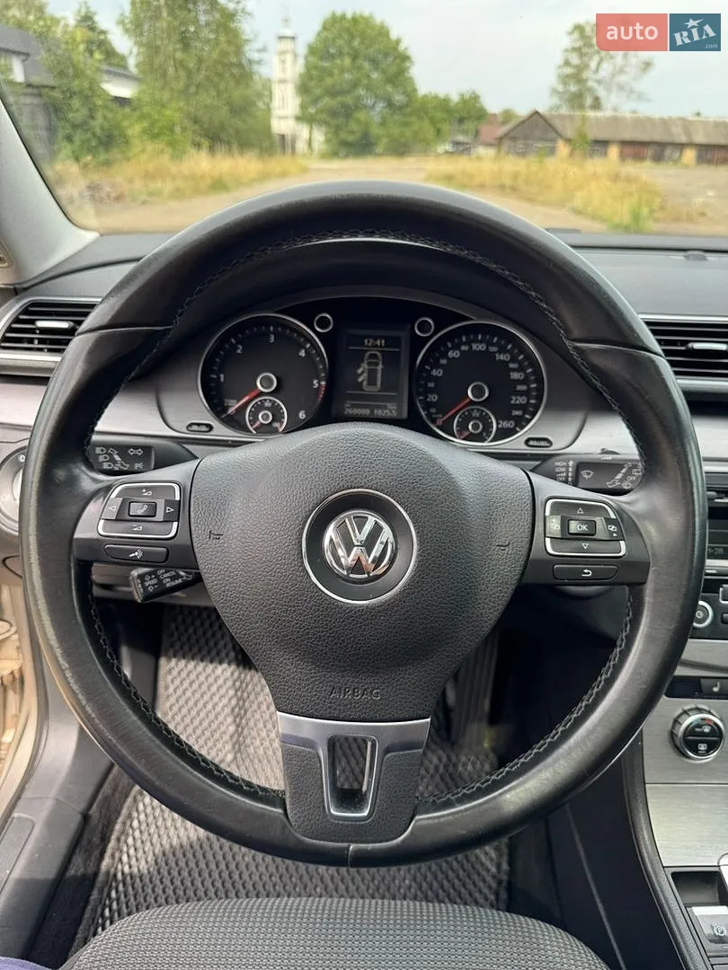 2013 Volkswagen Passat - мініатюра 17