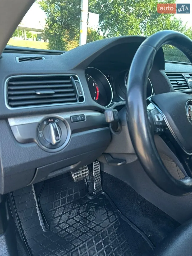 2016 Volkswagen Passat - мініатюра 10