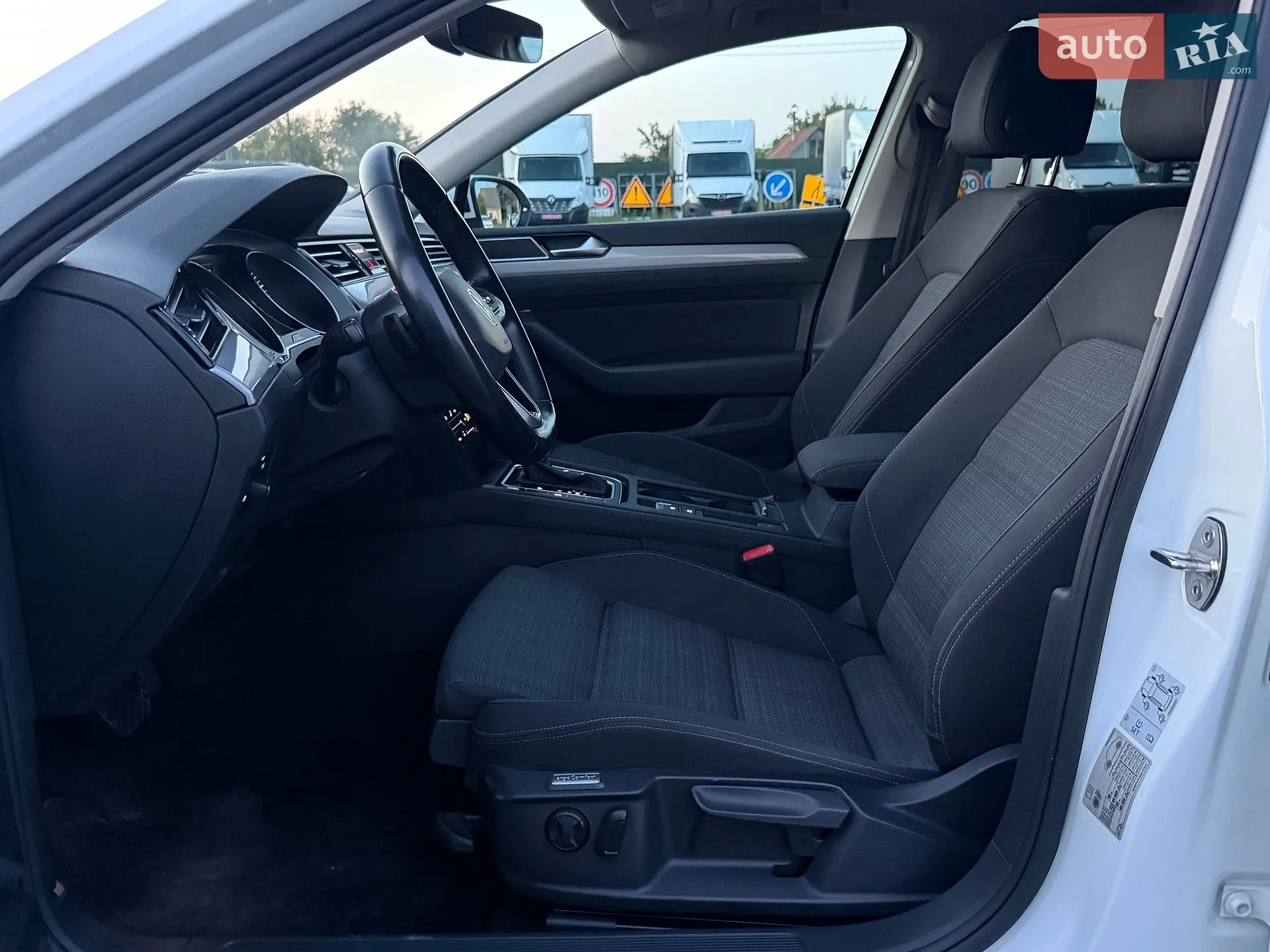 2020 Volkswagen Passat - мініатюра 24