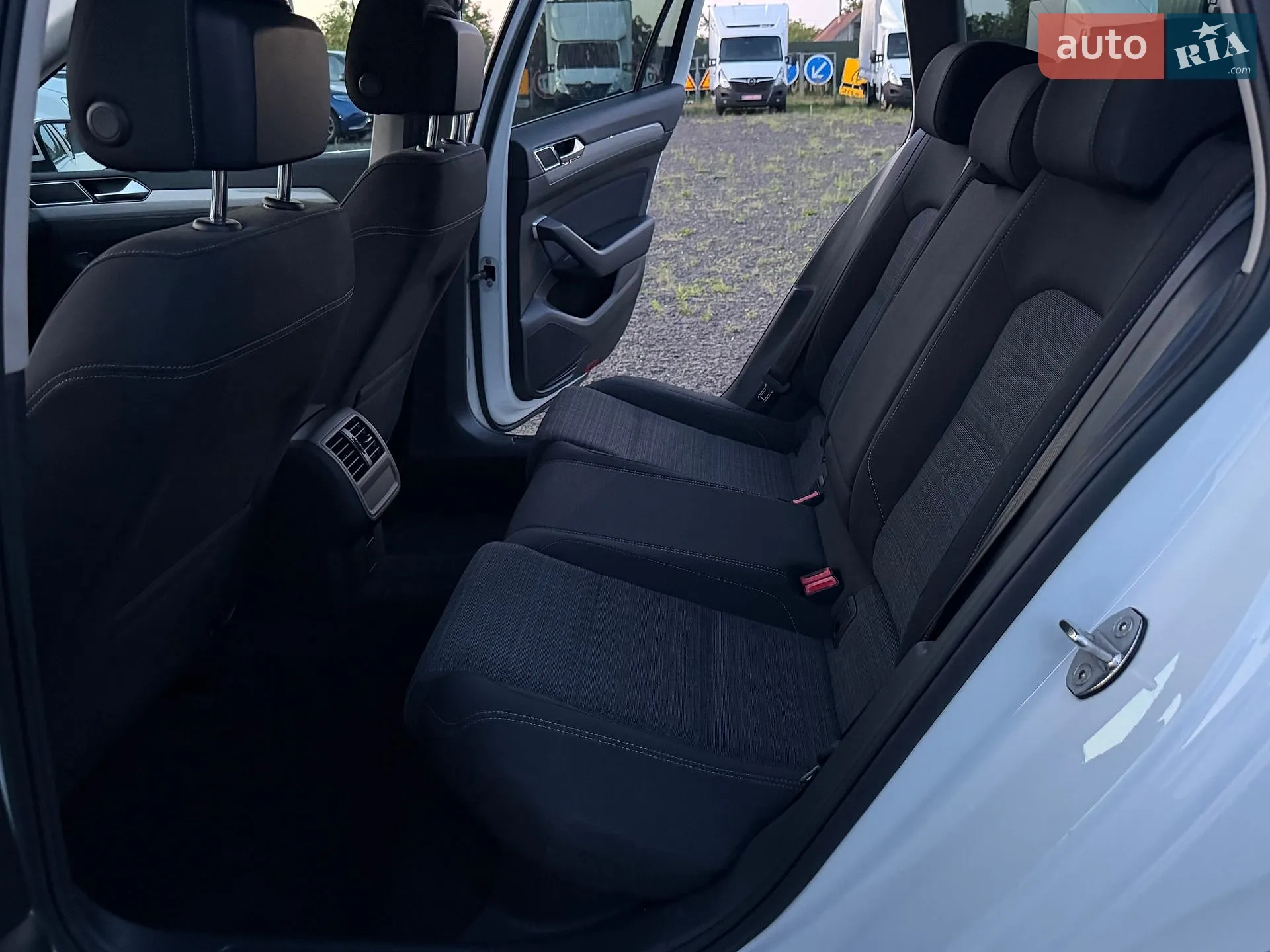 2020 Volkswagen Passat - мініатюра 37