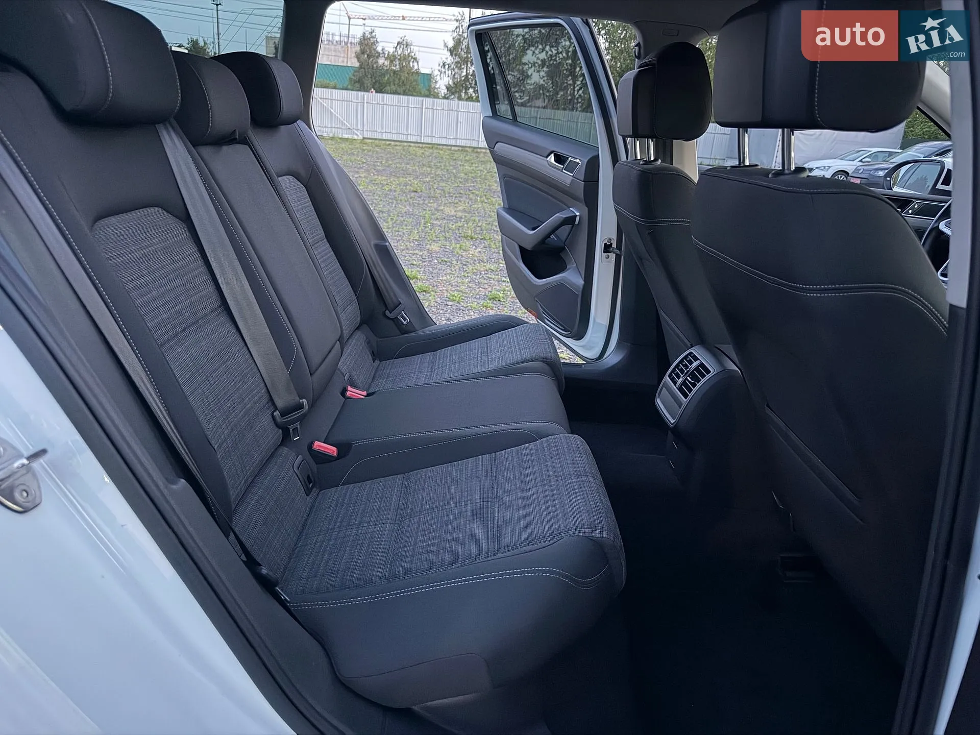 2020 Volkswagen Passat - мініатюра 40