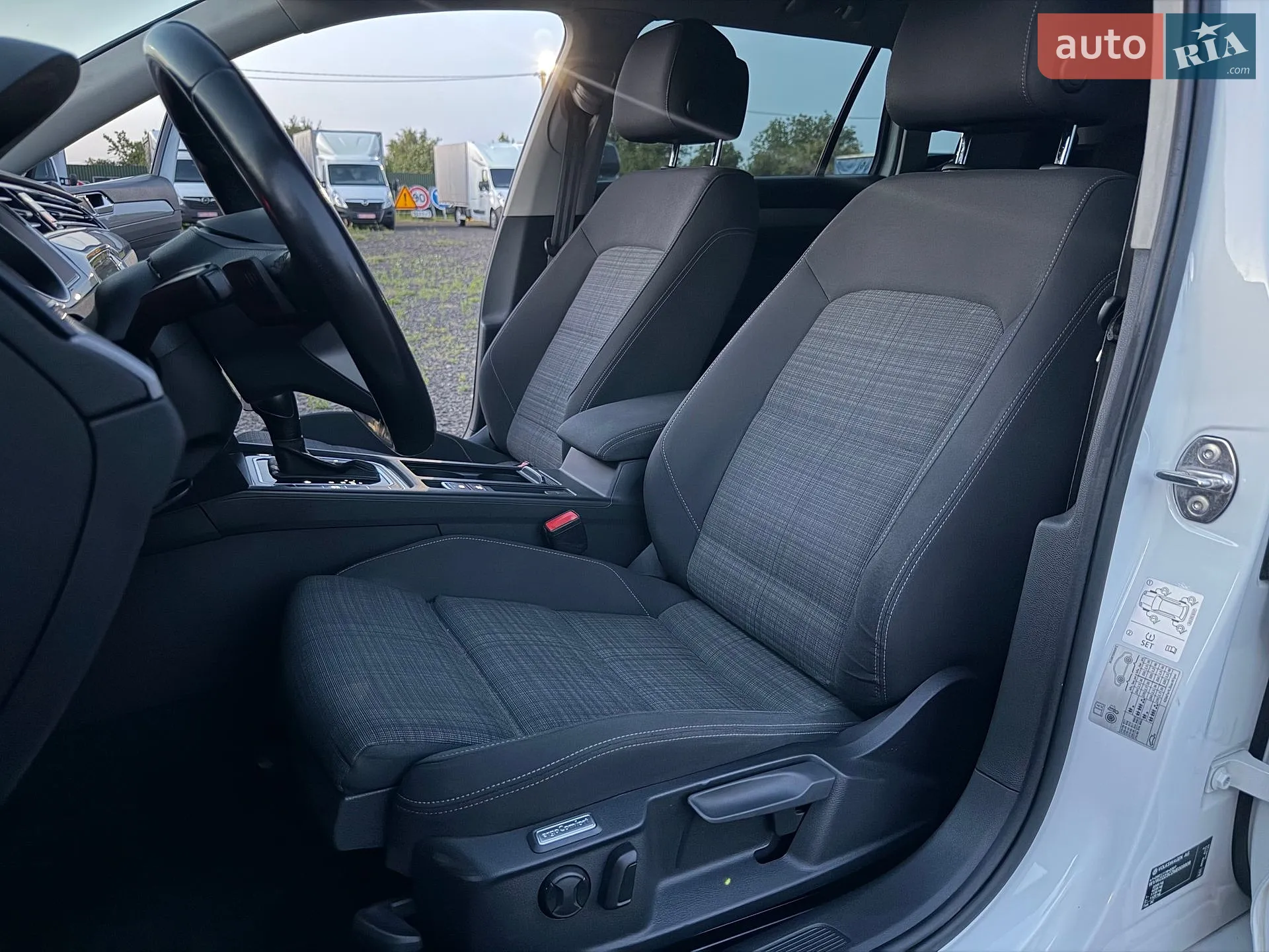 2020 Volkswagen Passat - мініатюра 42