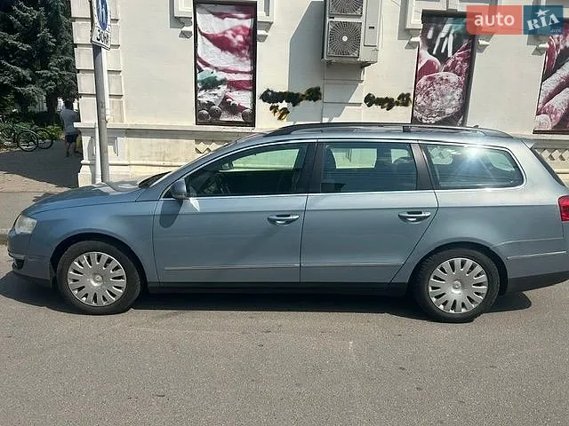 2010 Volkswagen Passat - мініатюра 4