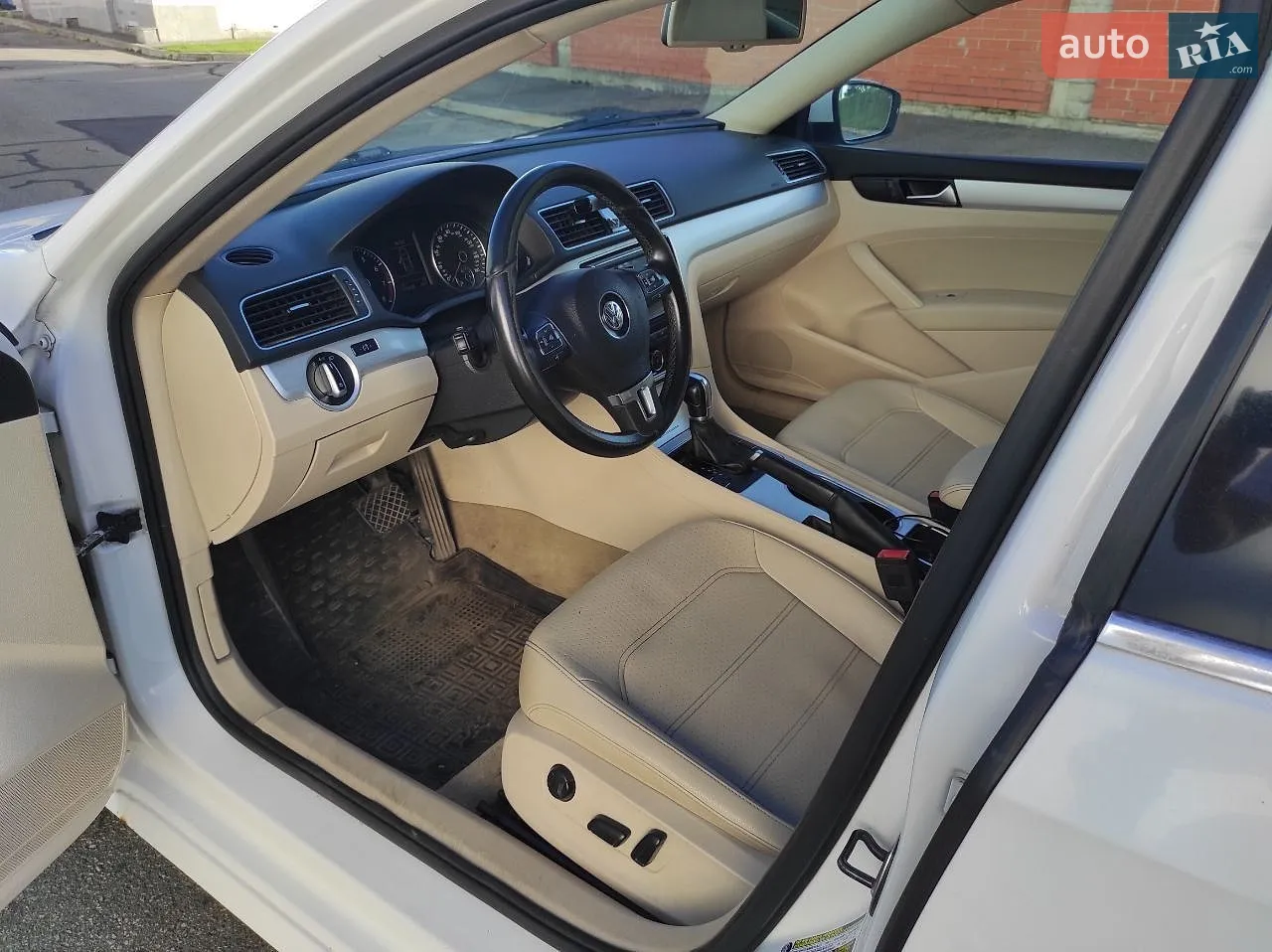 2011 Volkswagen Passat - мініатюра 9