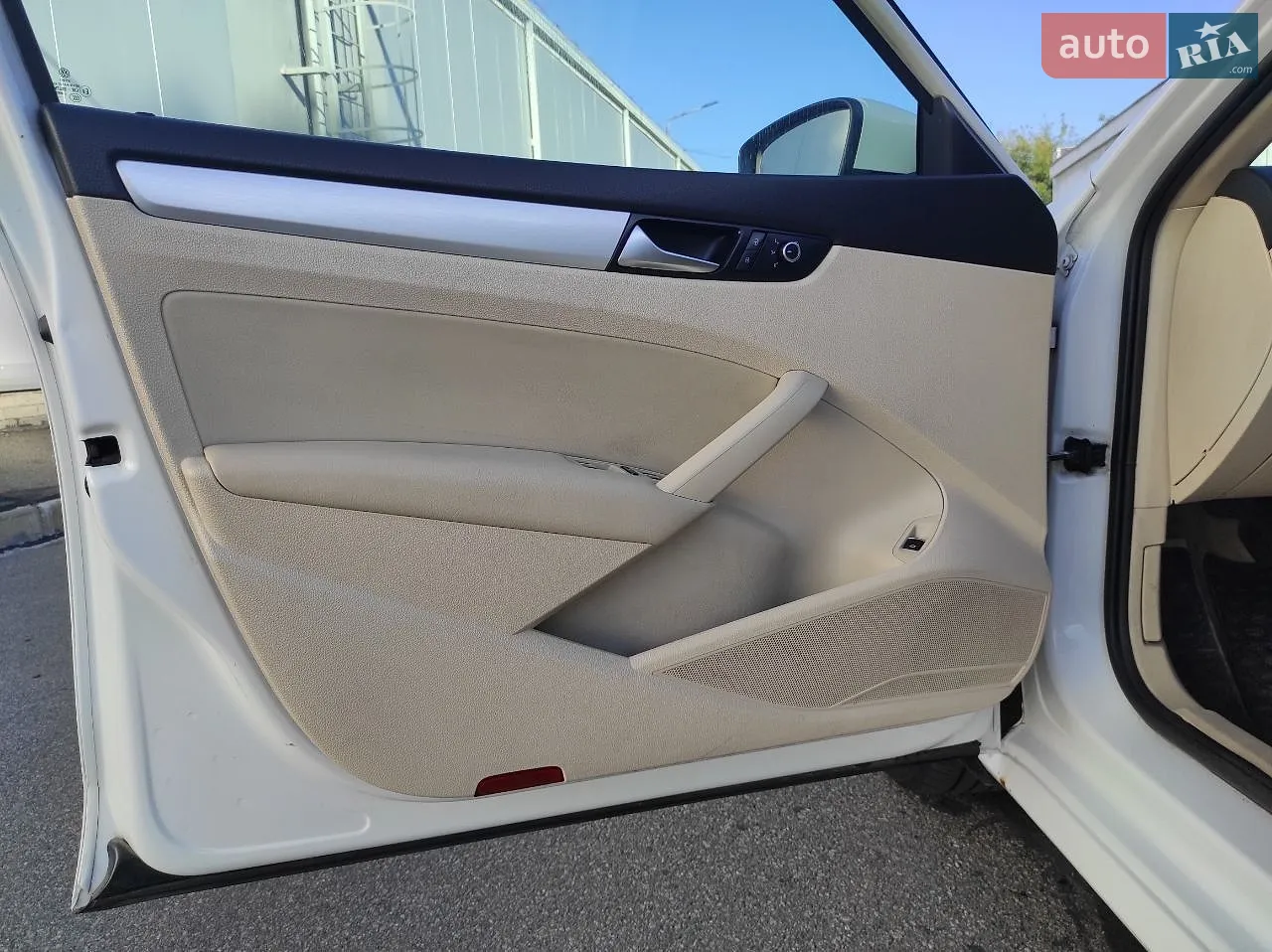 2011 Volkswagen Passat - мініатюра 10