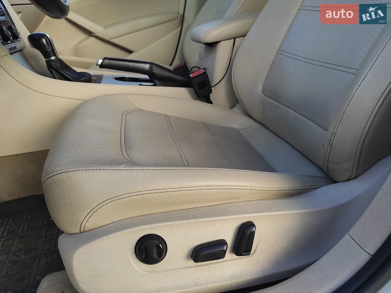 2011 Volkswagen Passat - мініатюра 11