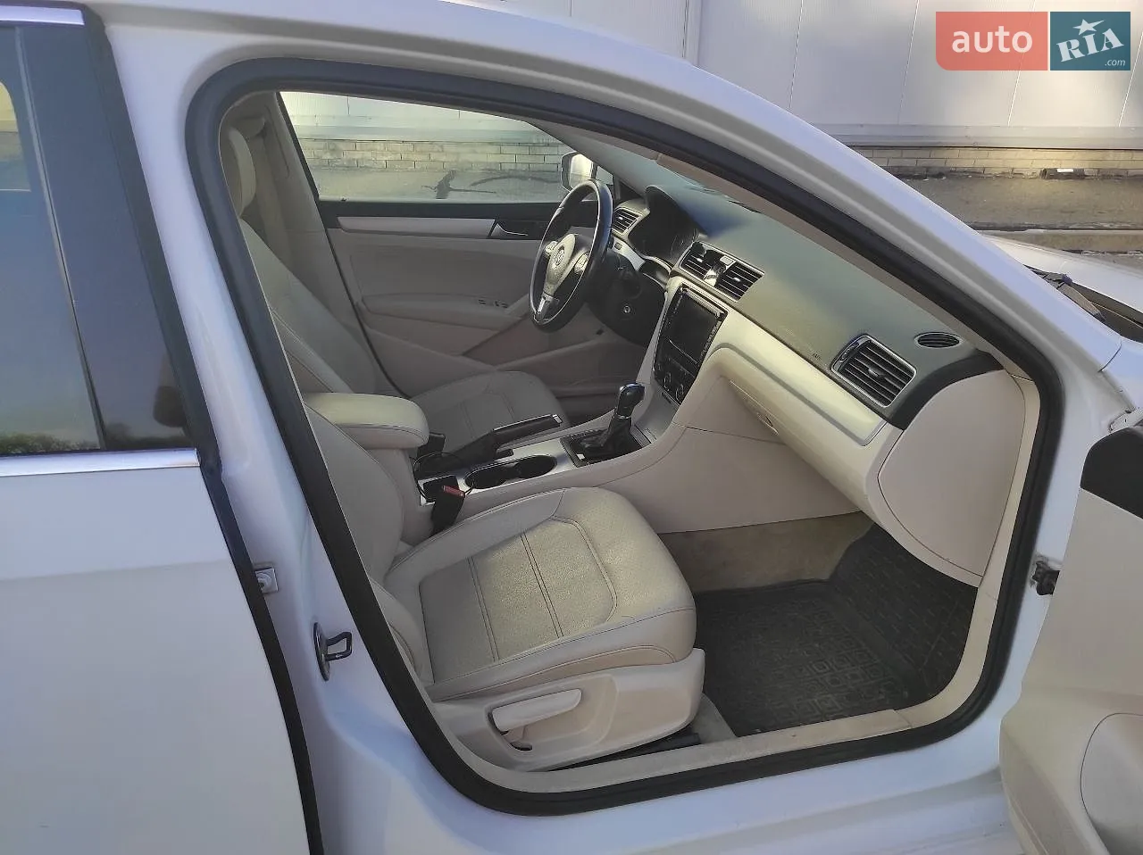 2011 Volkswagen Passat - мініатюра 15