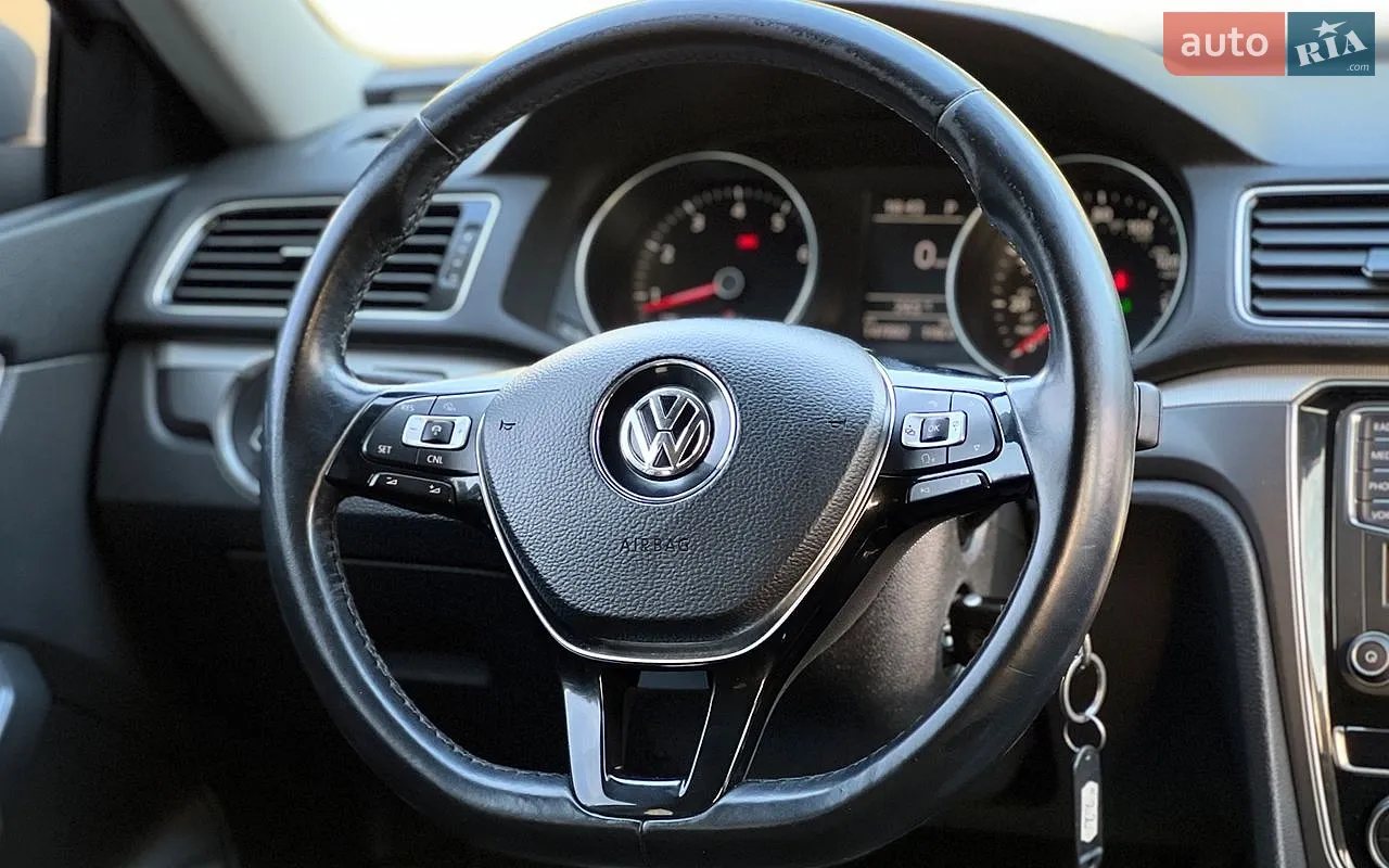 2018 Volkswagen Passat - мініатюра 24