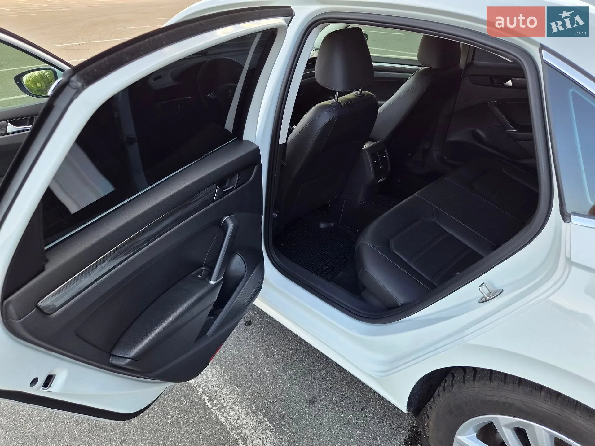 2021 Volkswagen Passat - мініатюра 12