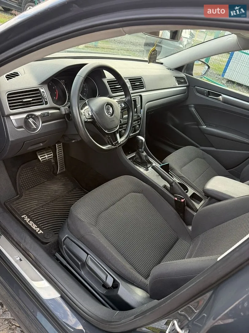 2017 Volkswagen Passat - мініатюра 18