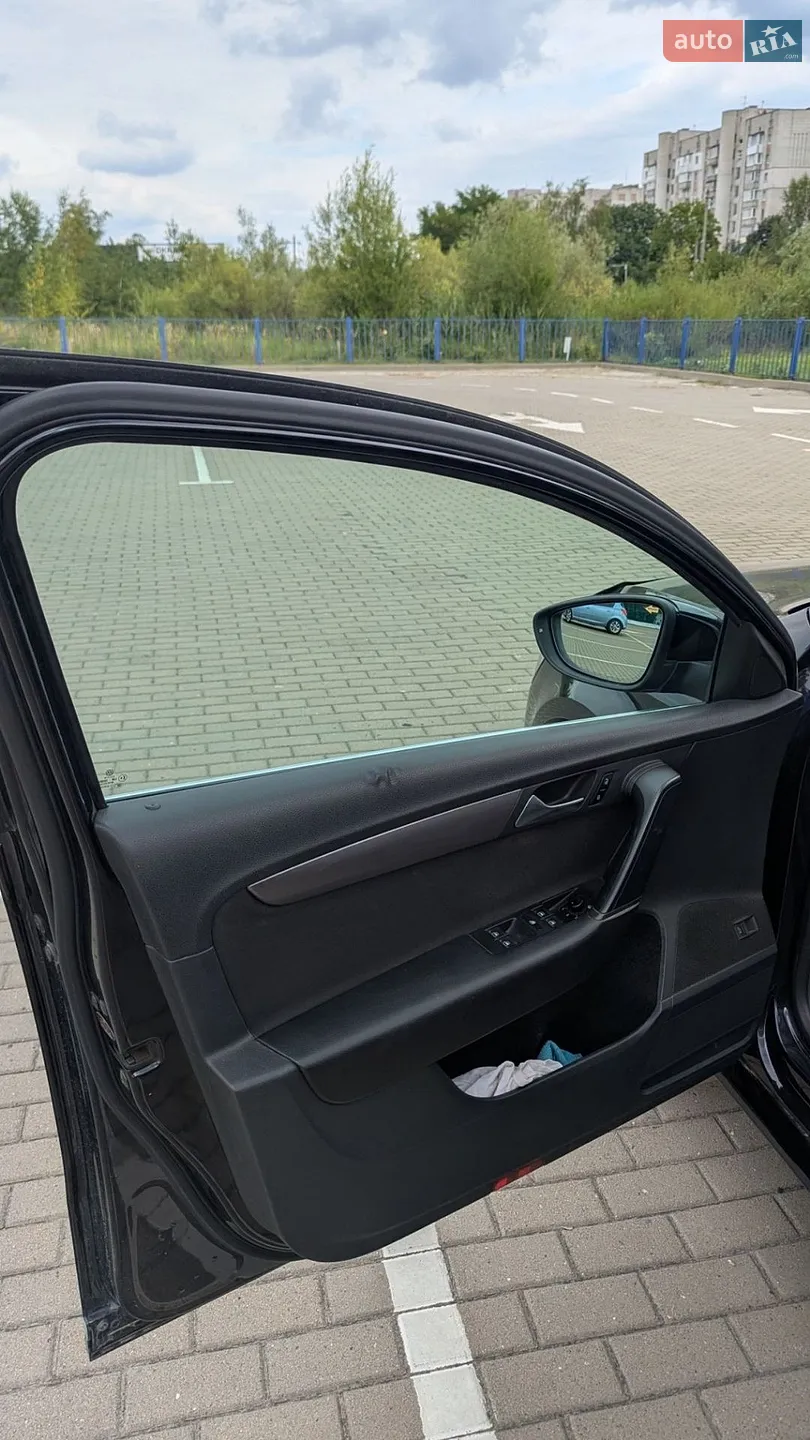 2011 Volkswagen Passat - мініатюра 29