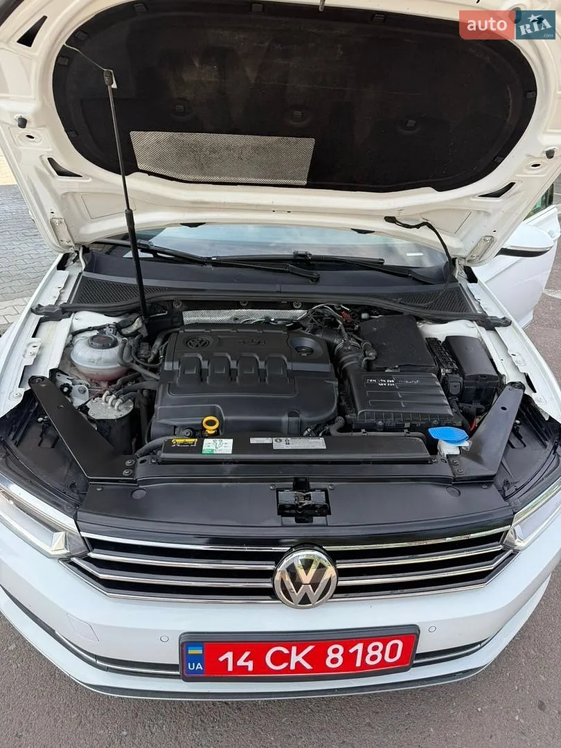 2017 Volkswagen Passat - мініатюра 16
