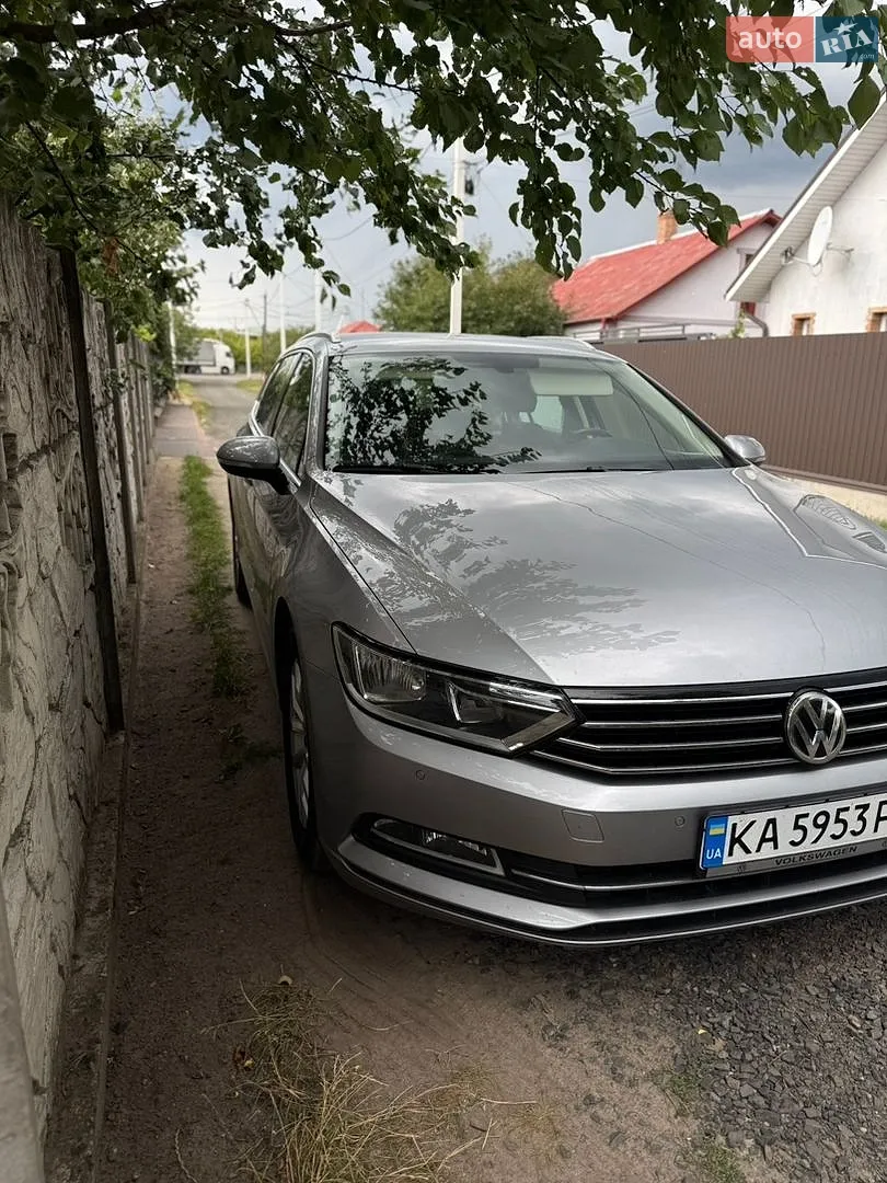 2019 Volkswagen Passat - мініатюра 2