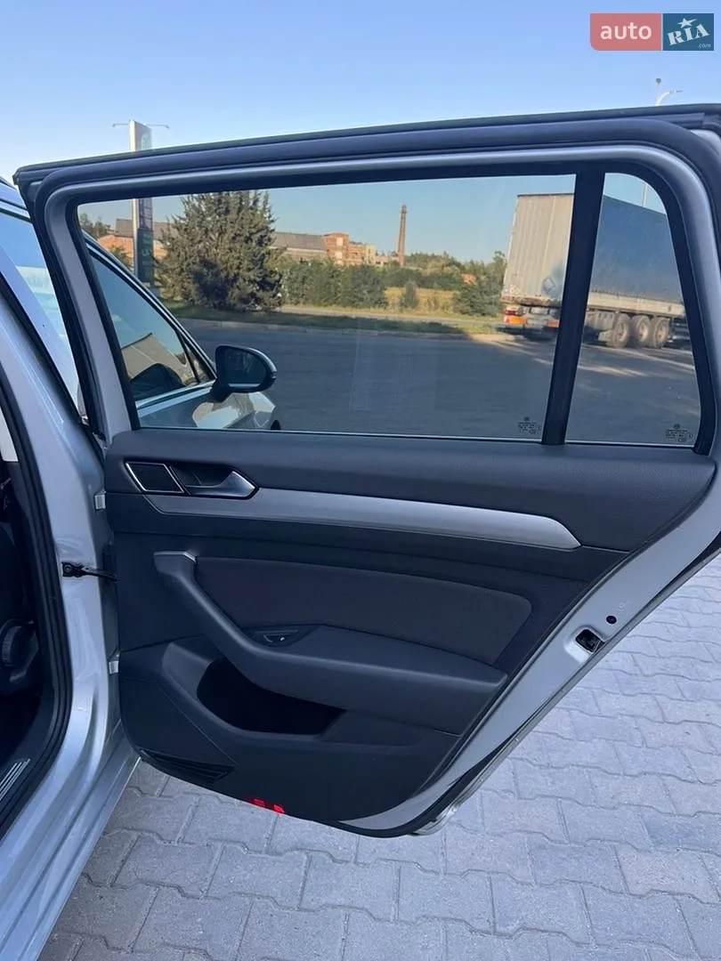 2016 Volkswagen Passat - мініатюра 41