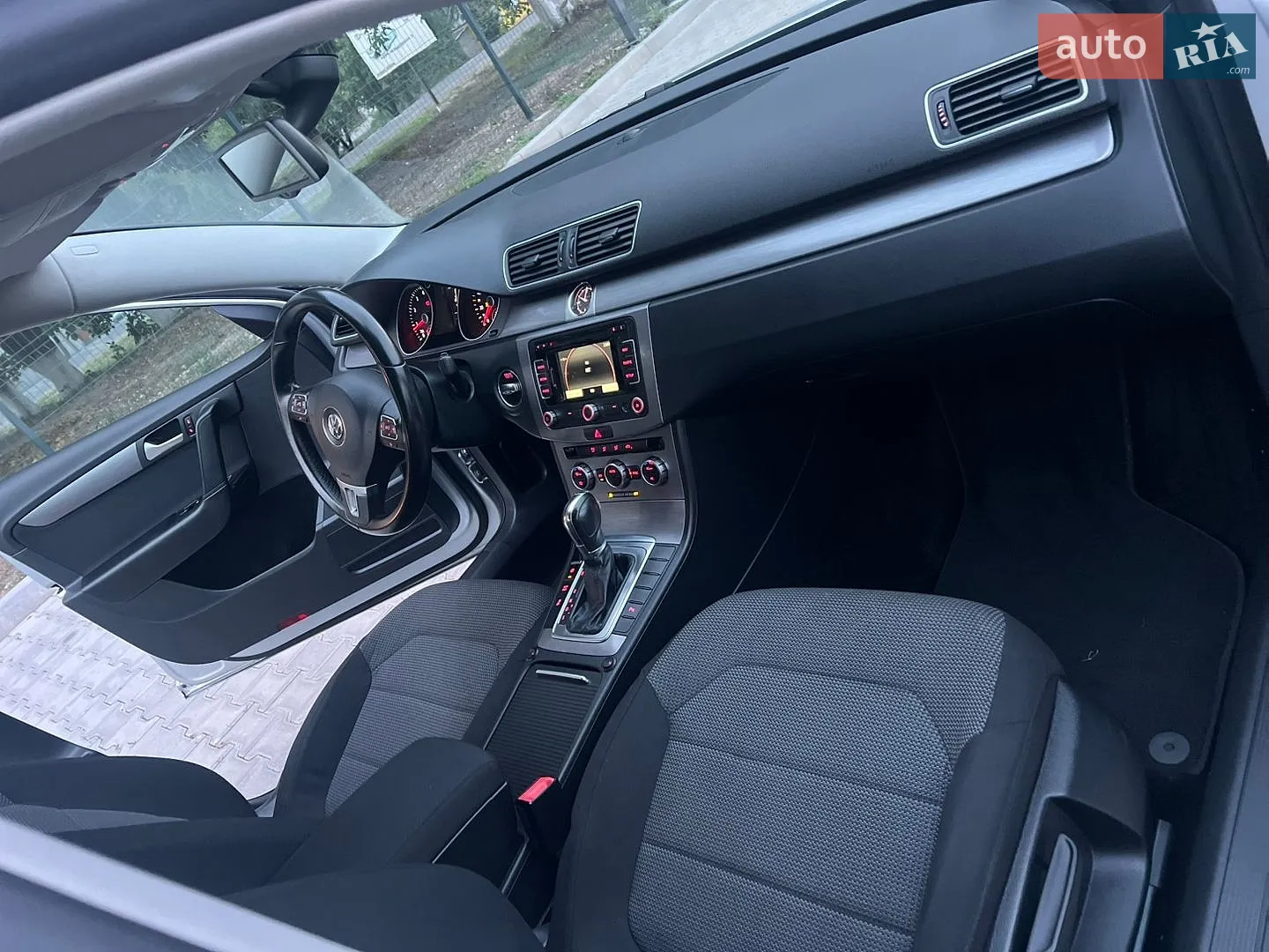 2011 Volkswagen Passat - мініатюра 40