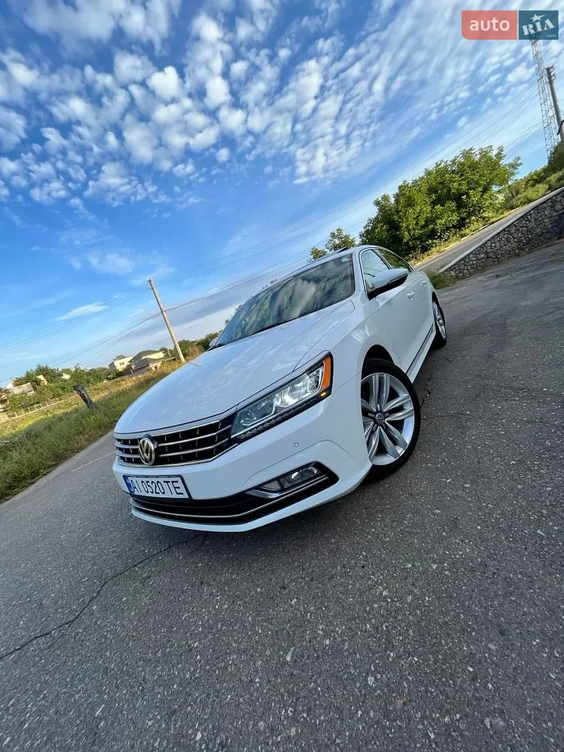 2017 Volkswagen Passat - фото 1