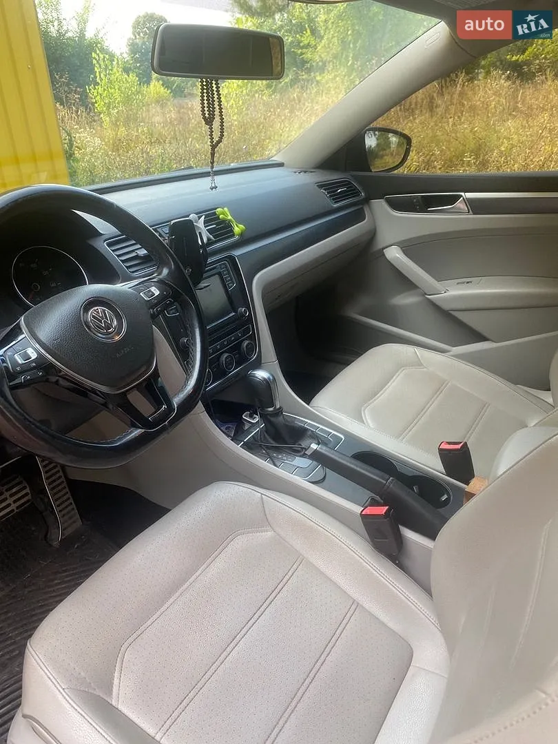 2017 Volkswagen Passat - мініатюра 4