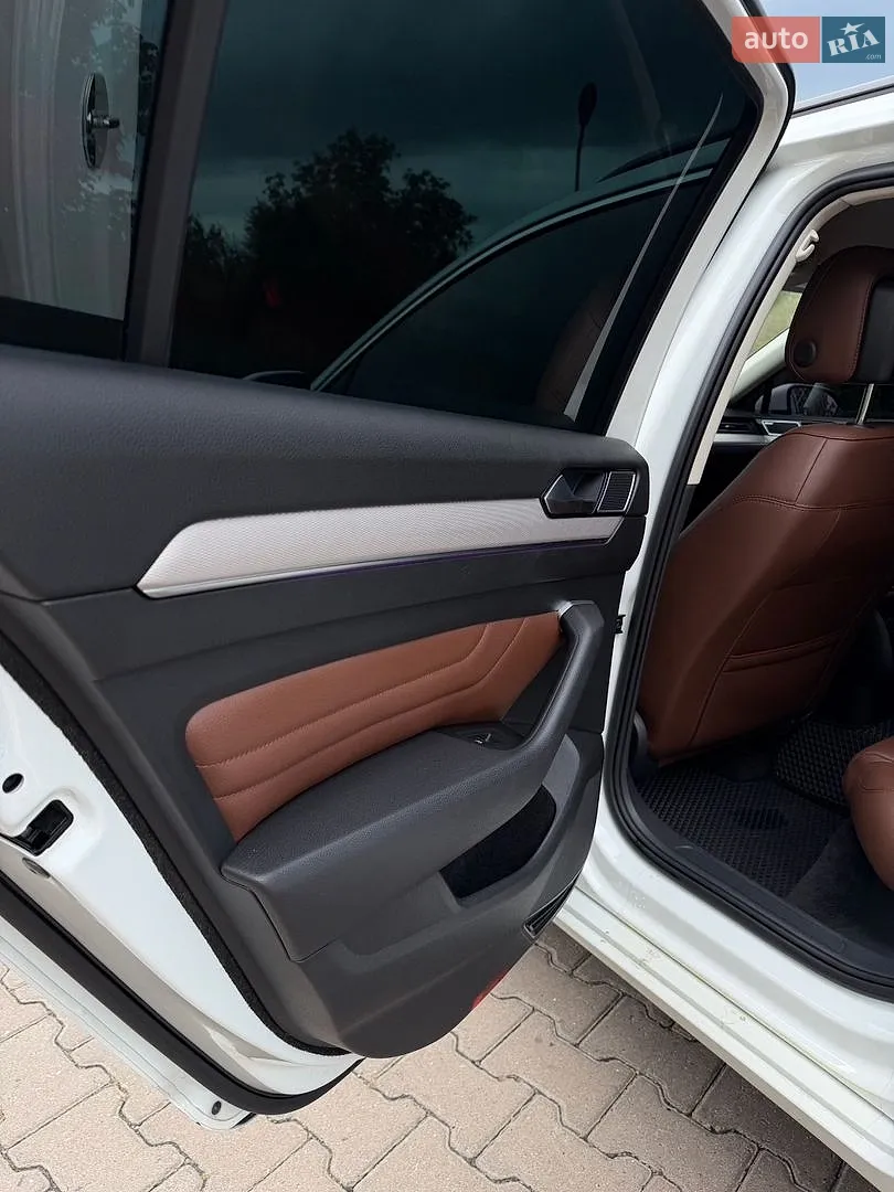 2015 Volkswagen Passat - мініатюра 18