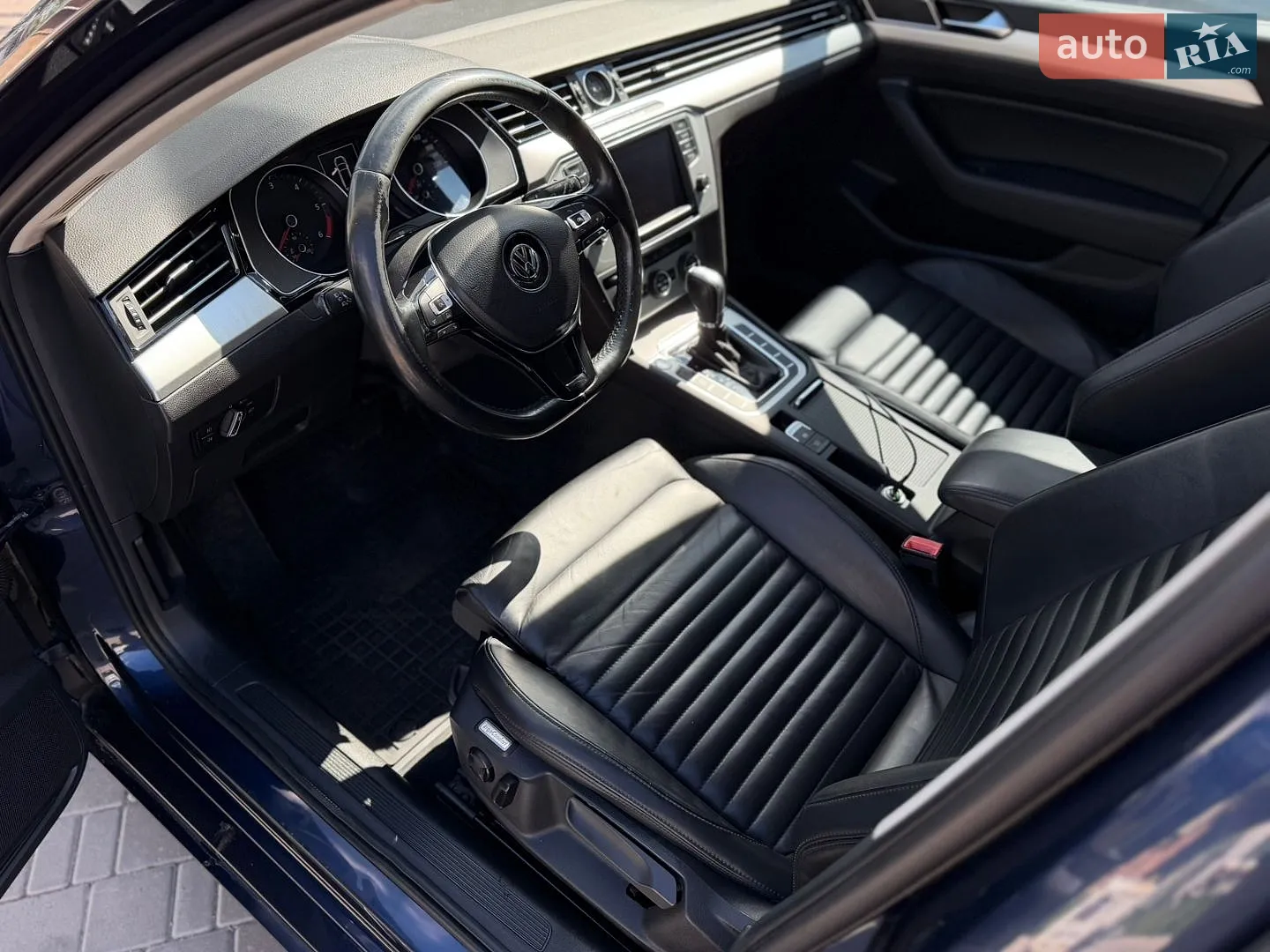 2015 Volkswagen Passat - мініатюра 16