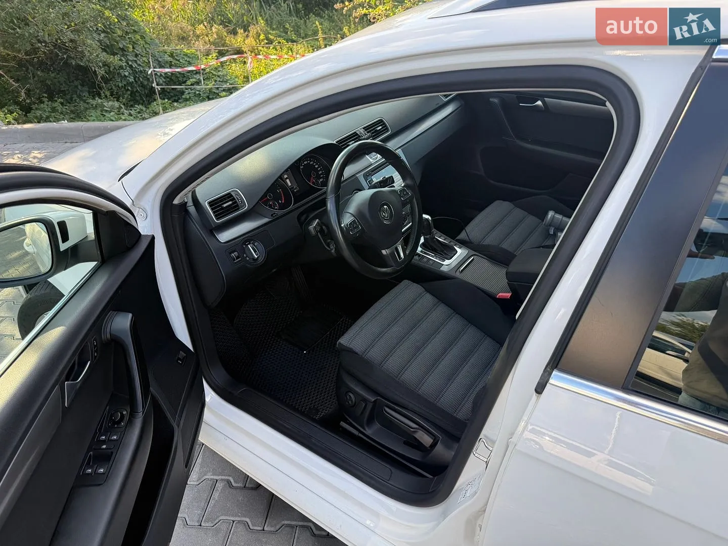 2013 Volkswagen Passat - мініатюра 2