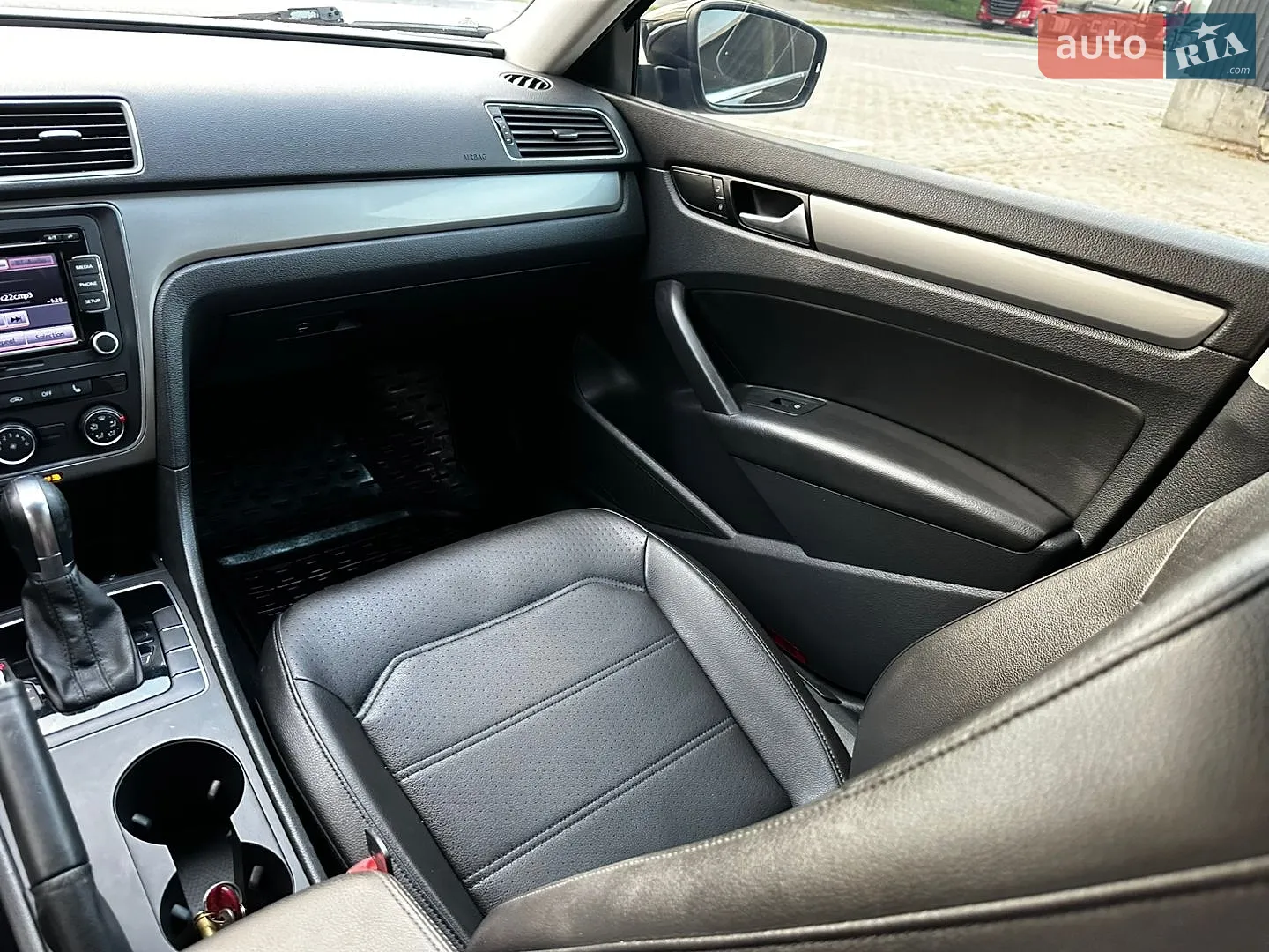 2015 Volkswagen Passat - мініатюра 13