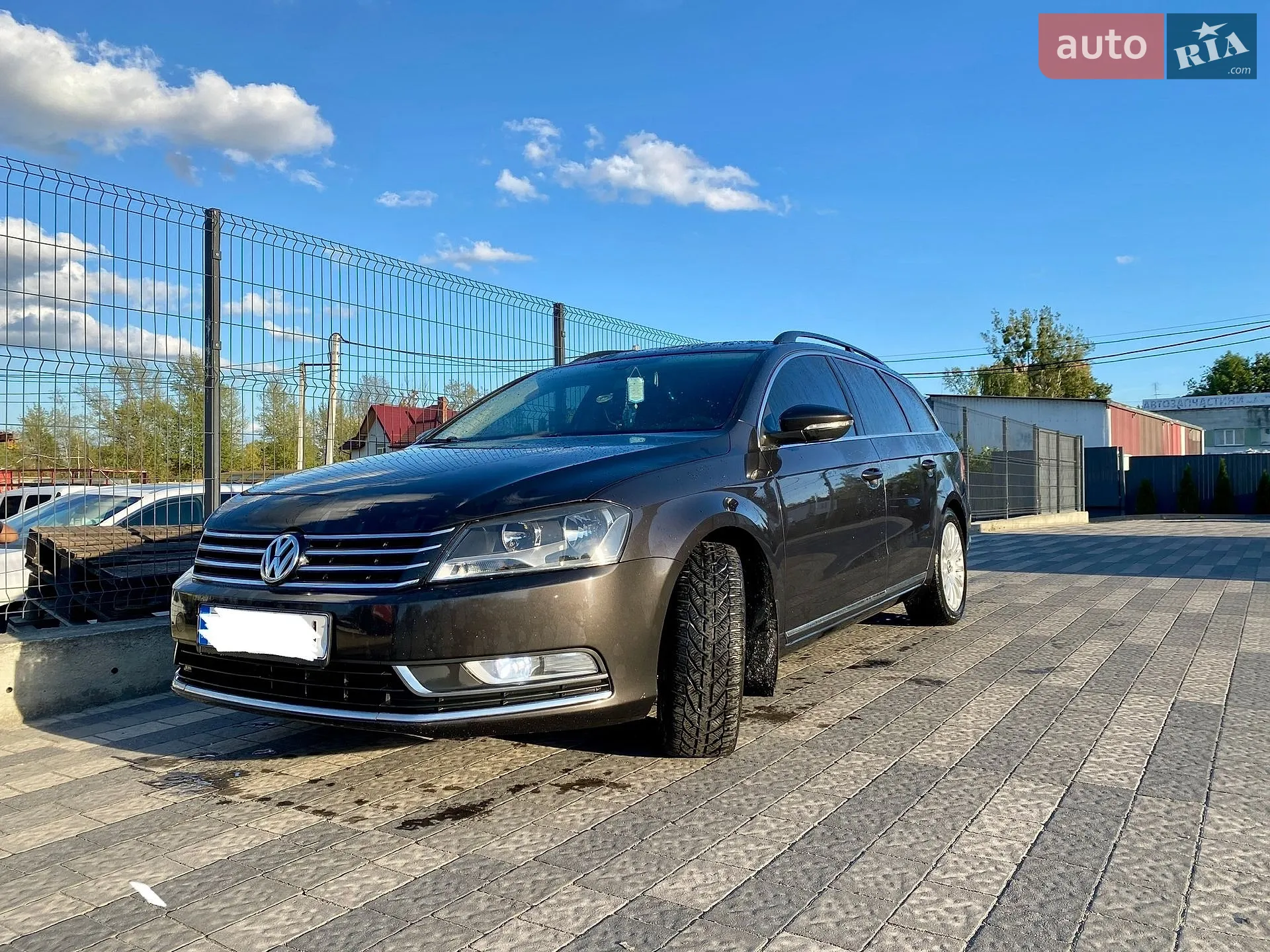2011 Volkswagen Passat - мініатюра 2